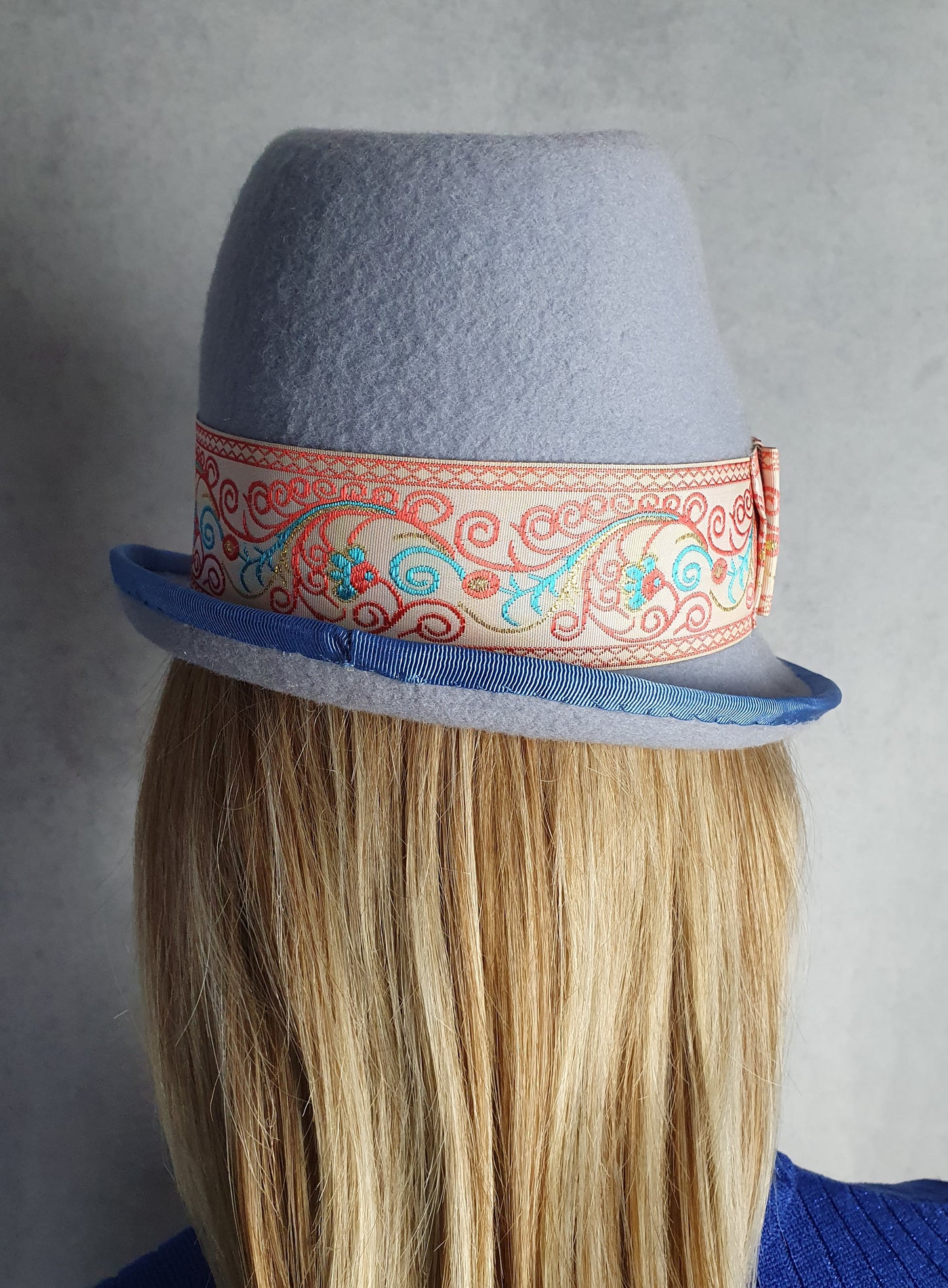 Handgemaakte blauwe vilten fedora hoed voor dames en heren, haaraccessoire, stijlvolle hoed unisex, winterhoed- speciale gelegenheden