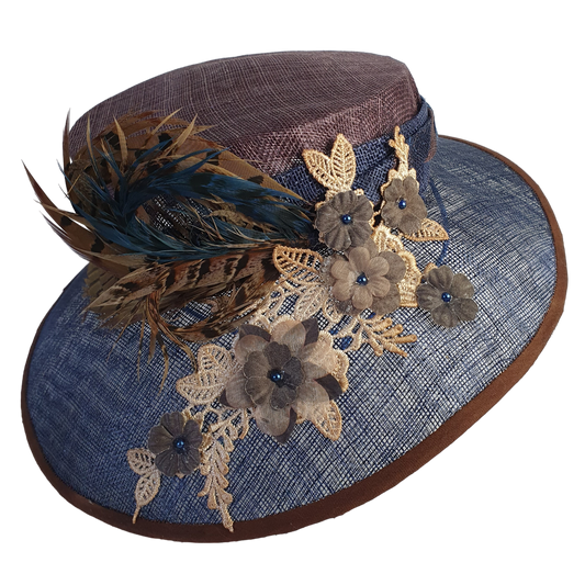 Elegante handgemaakte sinamay hoed in blauw en bruin- Elegante stijl voor elke gelegenheid, evenementenhoed, huwelijkshoed, gastenhoed