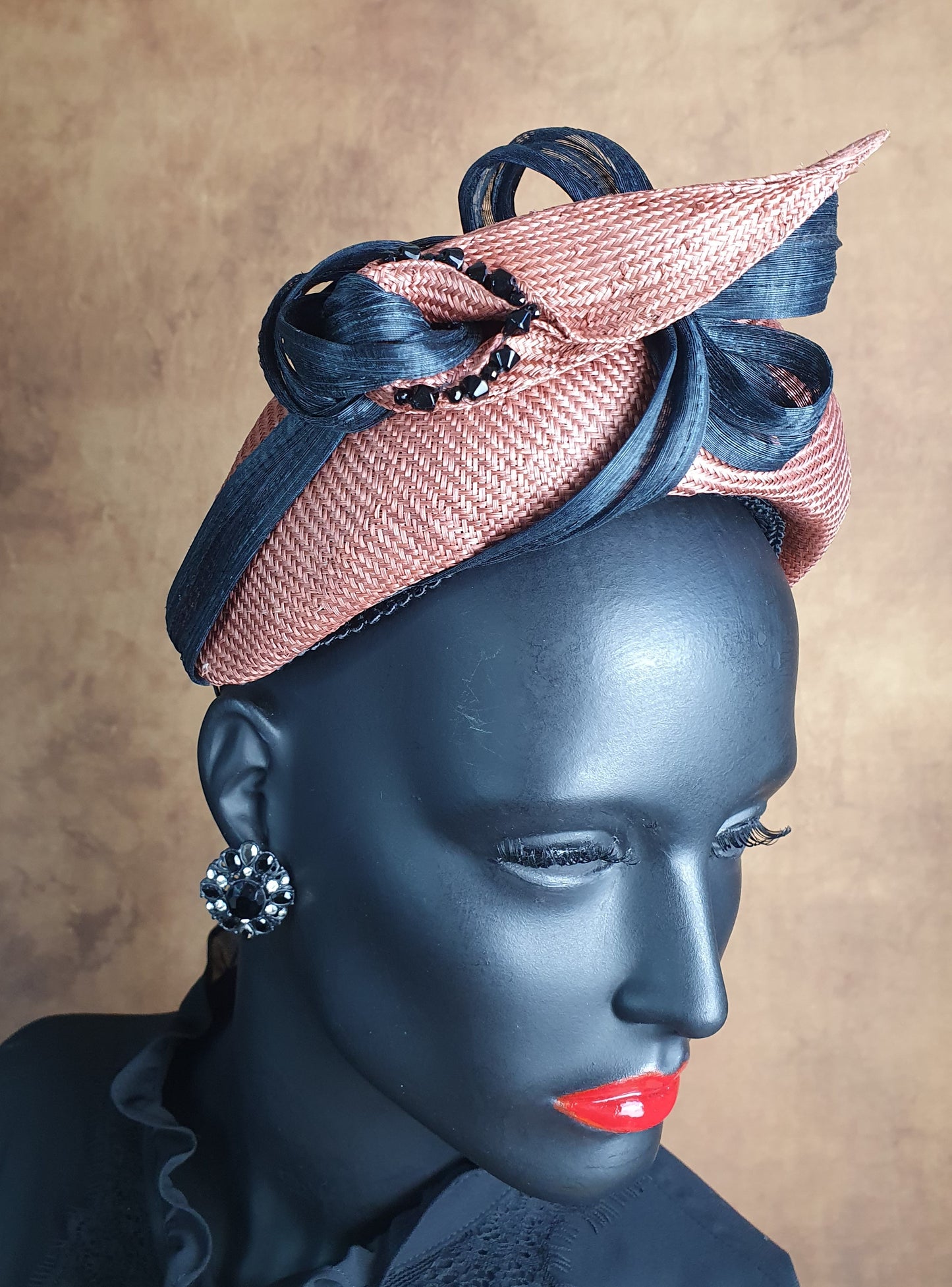 Hoofdband handgemaakte parasisal, bronskleurig met zwart, abaca zijden hoofdband, unieke diadeem, dames-hoofdband