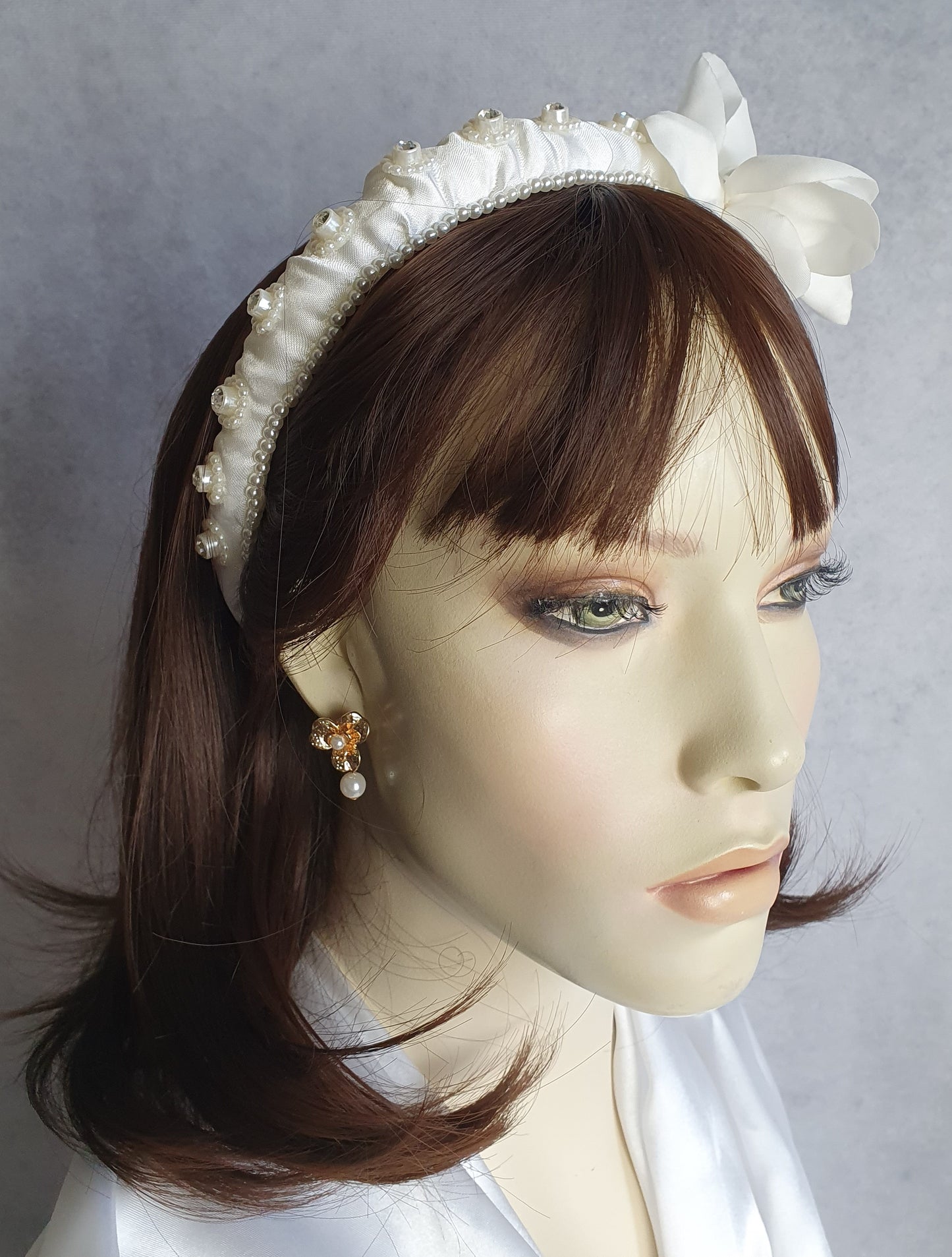 Handgemaakte hoofdband met parels en zijden stof- Mooie hoofdband, unieke feestelijke diadeem, bruiloft, speciale gelegenheid