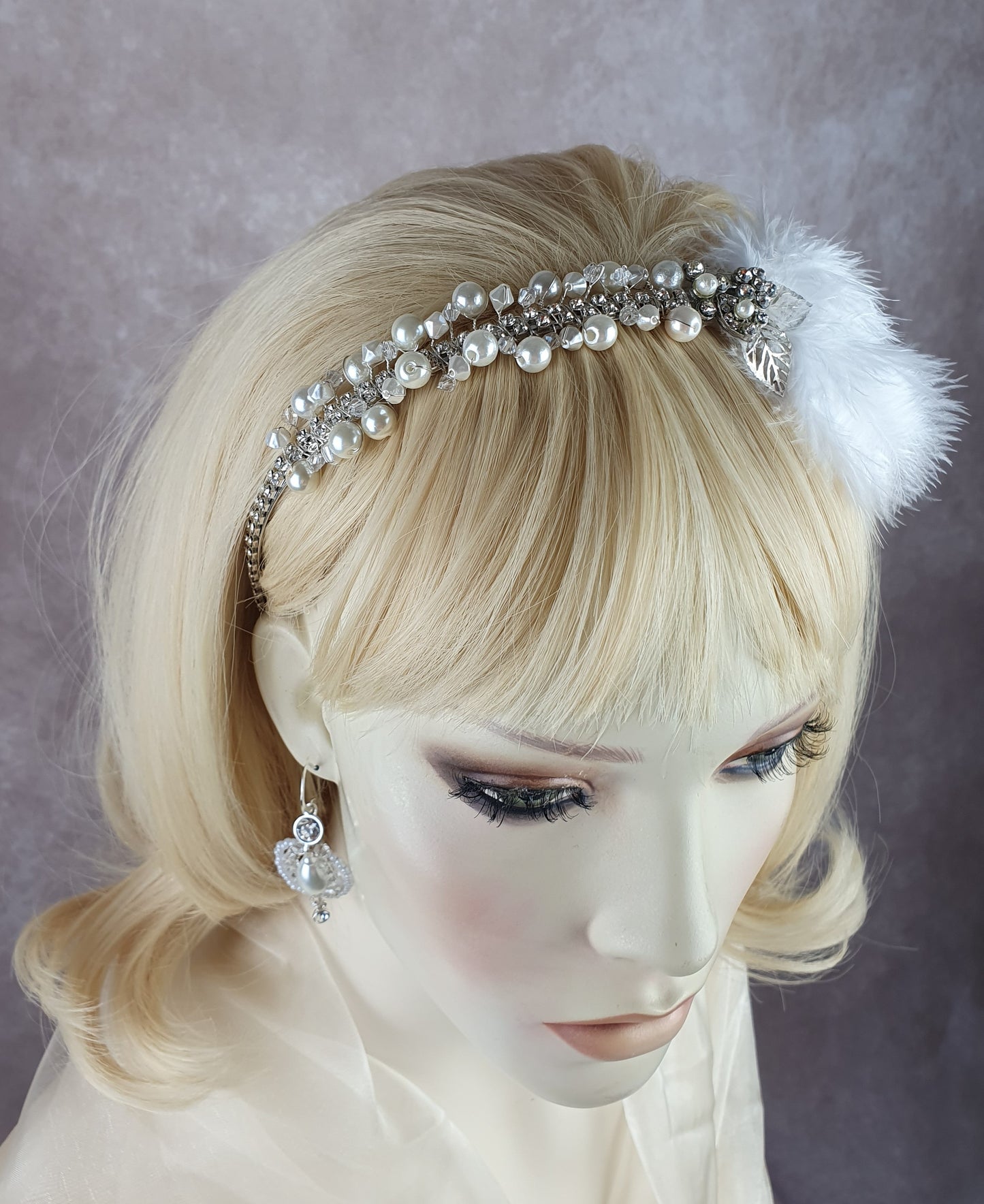 Bruids tiara met zwanenveren en parels bruiloft tiara- Handgemaakte tiara bruids huwelijk, hoofdtooi evenement tiara, haaraccessoires