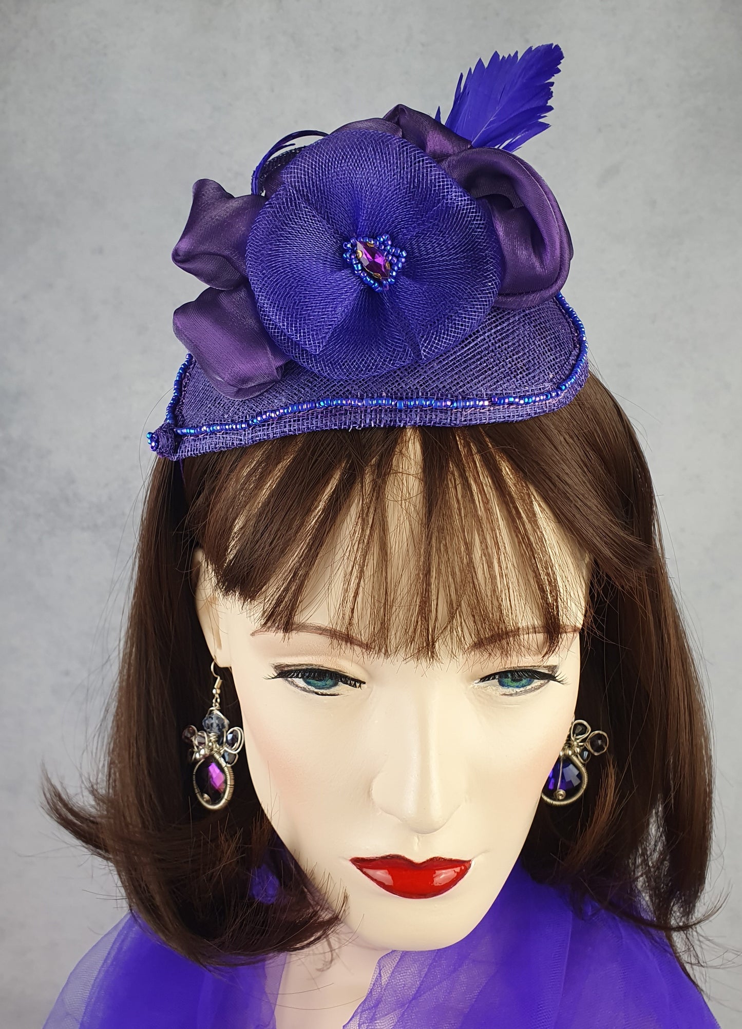 Handgemaakte sinamay organza en crinoline fascinator, elegante dames hoofdtooi, gast hoofdtooi, bruidshoofdtooi, speciale gelegenheid