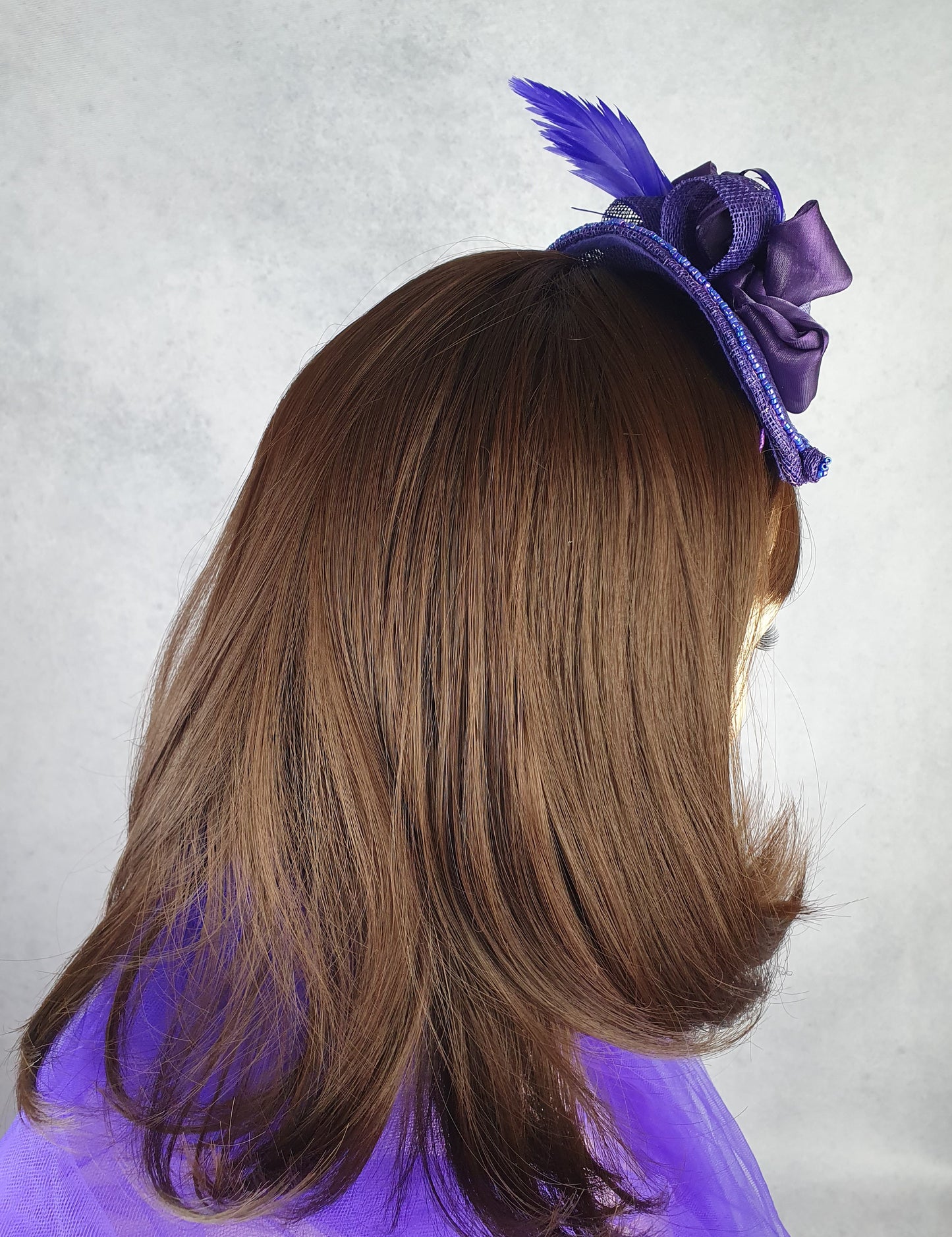 Handgemaakte sinamay organza en crinoline fascinator, elegante dames hoofdtooi, gast hoofdtooi, bruidshoofdtooi, speciale gelegenheid