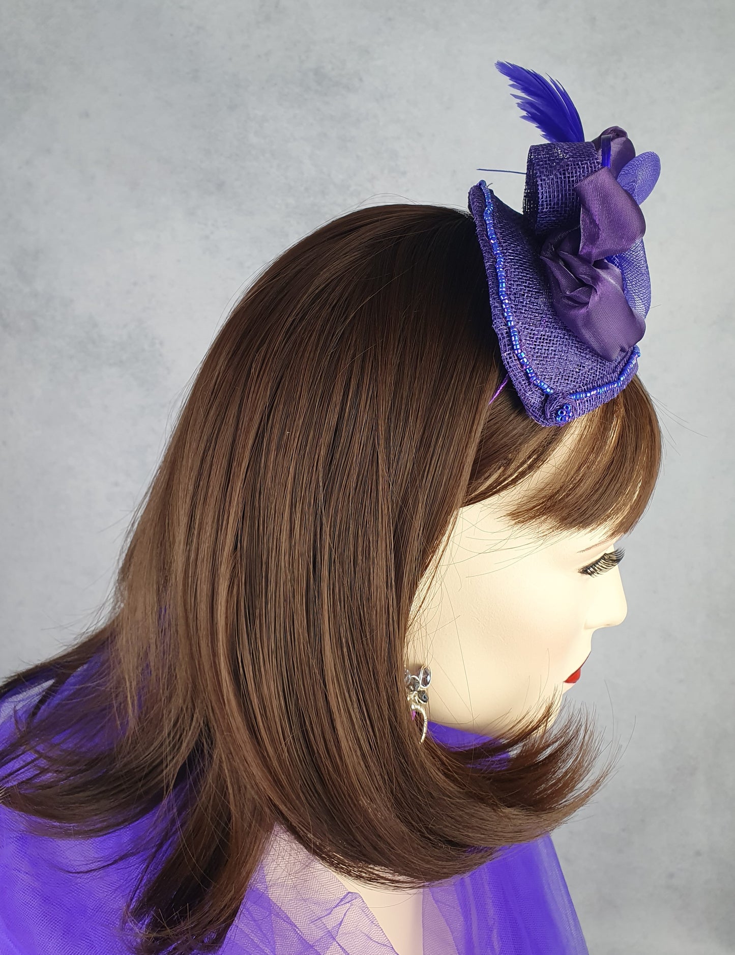 Handgemaakte sinamay organza en crinoline fascinator, elegante dames hoofdtooi, gast hoofdtooi, bruidshoofdtooi, speciale gelegenheid
