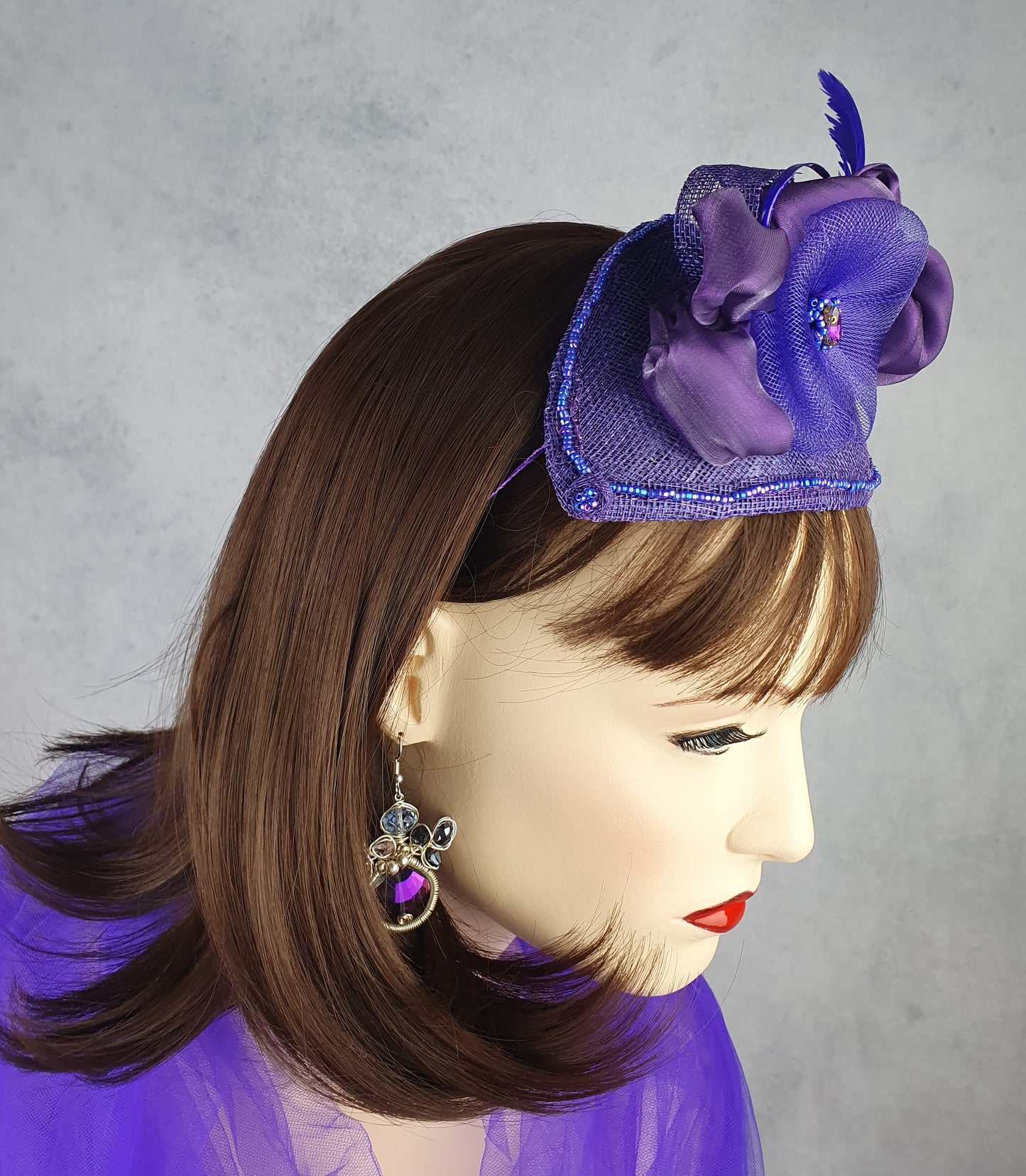 Handgemaakte sinamay organza en crinoline fascinator, elegante dames hoofdtooi, gast hoofdtooi, bruidshoofdtooi, speciale gelegenheid