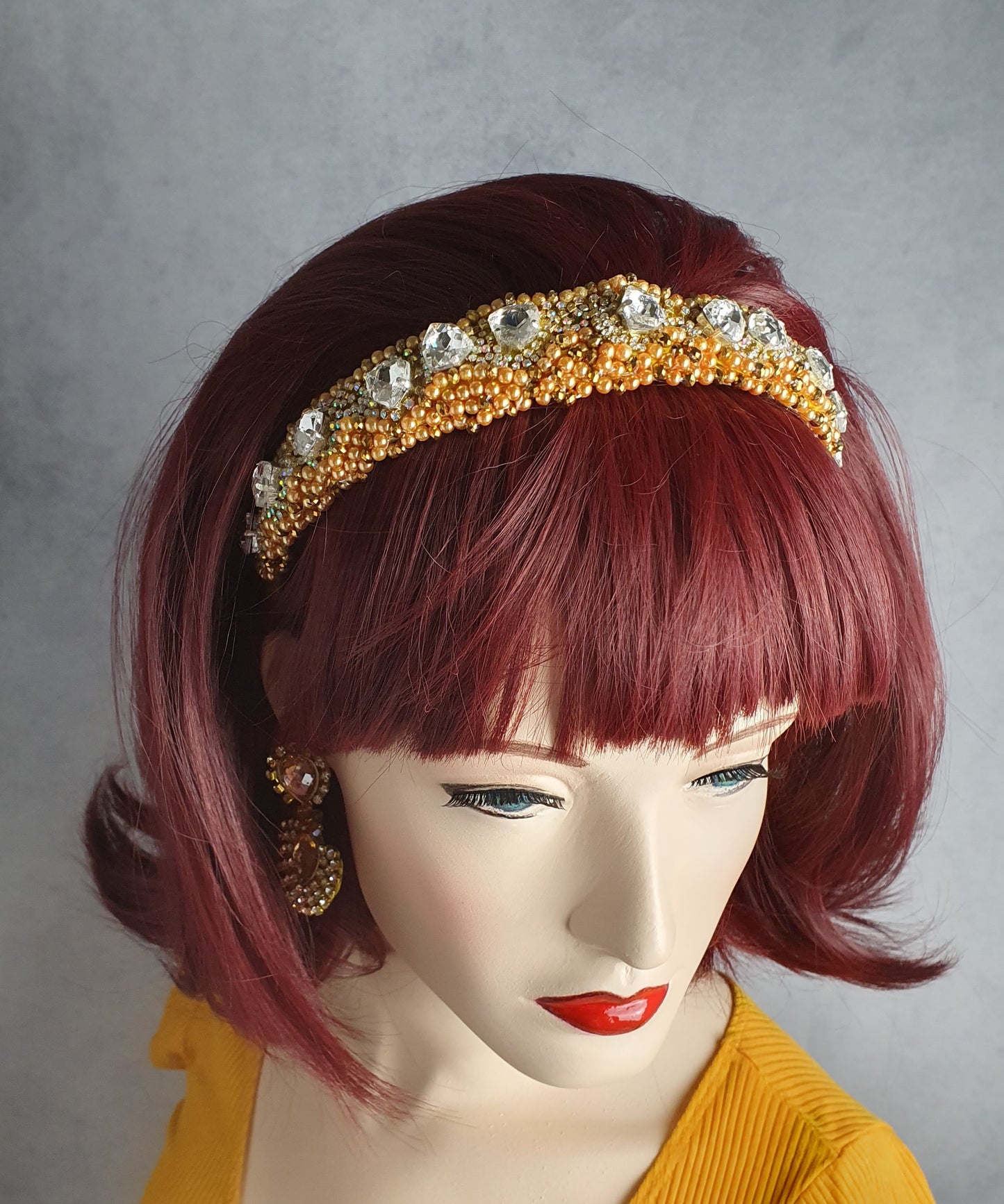 Handgemaakte diadeem met kristallen stenen en parels - Gast tiara, unieke feestelijke tiara, bruiloft, speciaal voor elke gebeurtenis