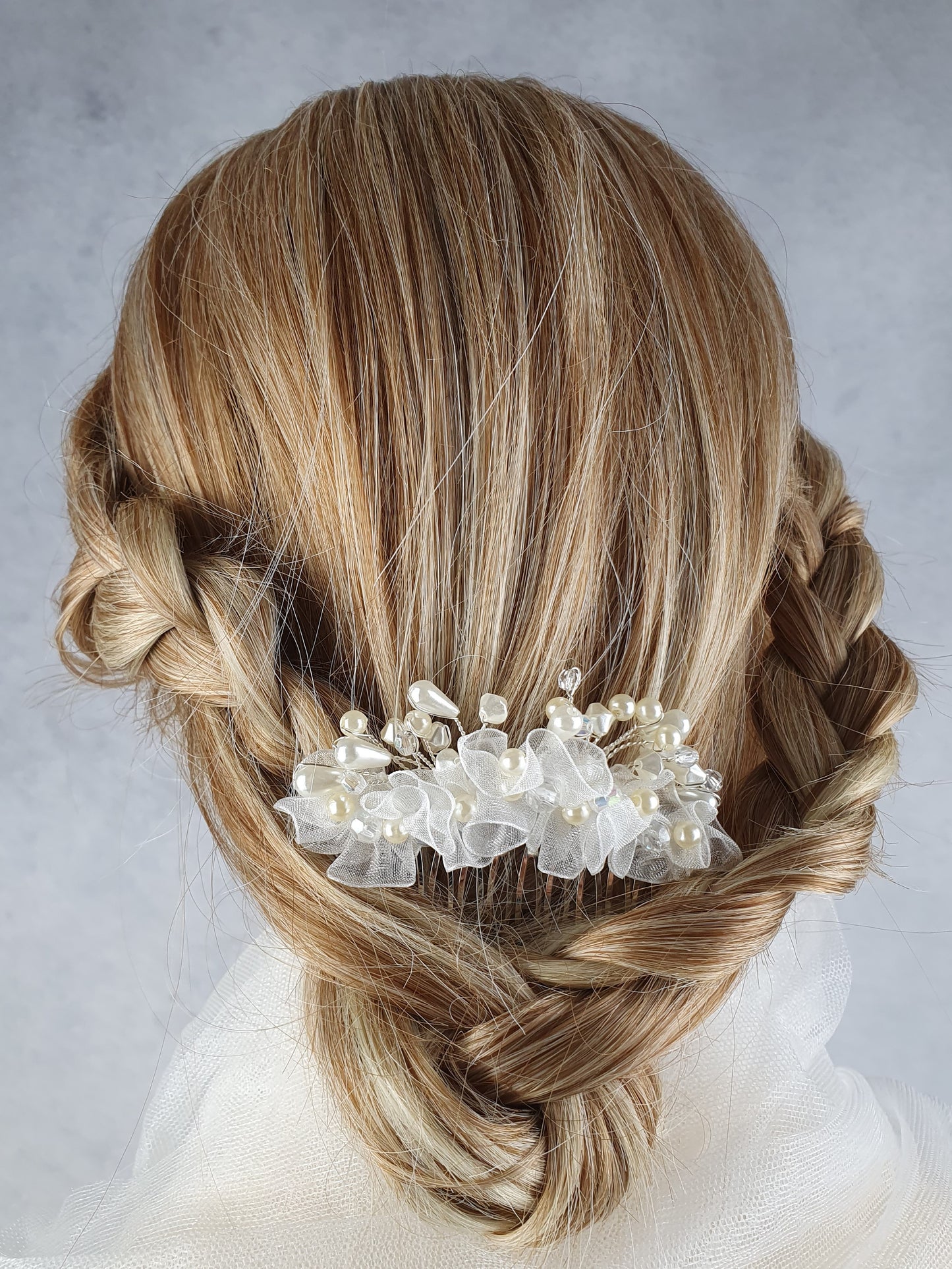 Bruidskam met zijden organza bloemen, handgemaakt, haarkam, elegante trouwkam, speciale evenementen