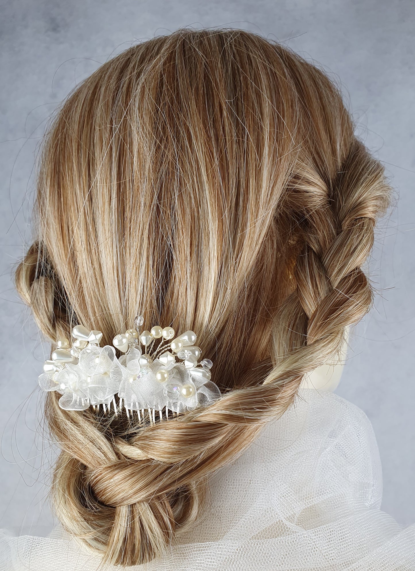Bruidskam met zijden organza bloemen, handgemaakt, haarkam, elegante trouwkam, speciale evenementen