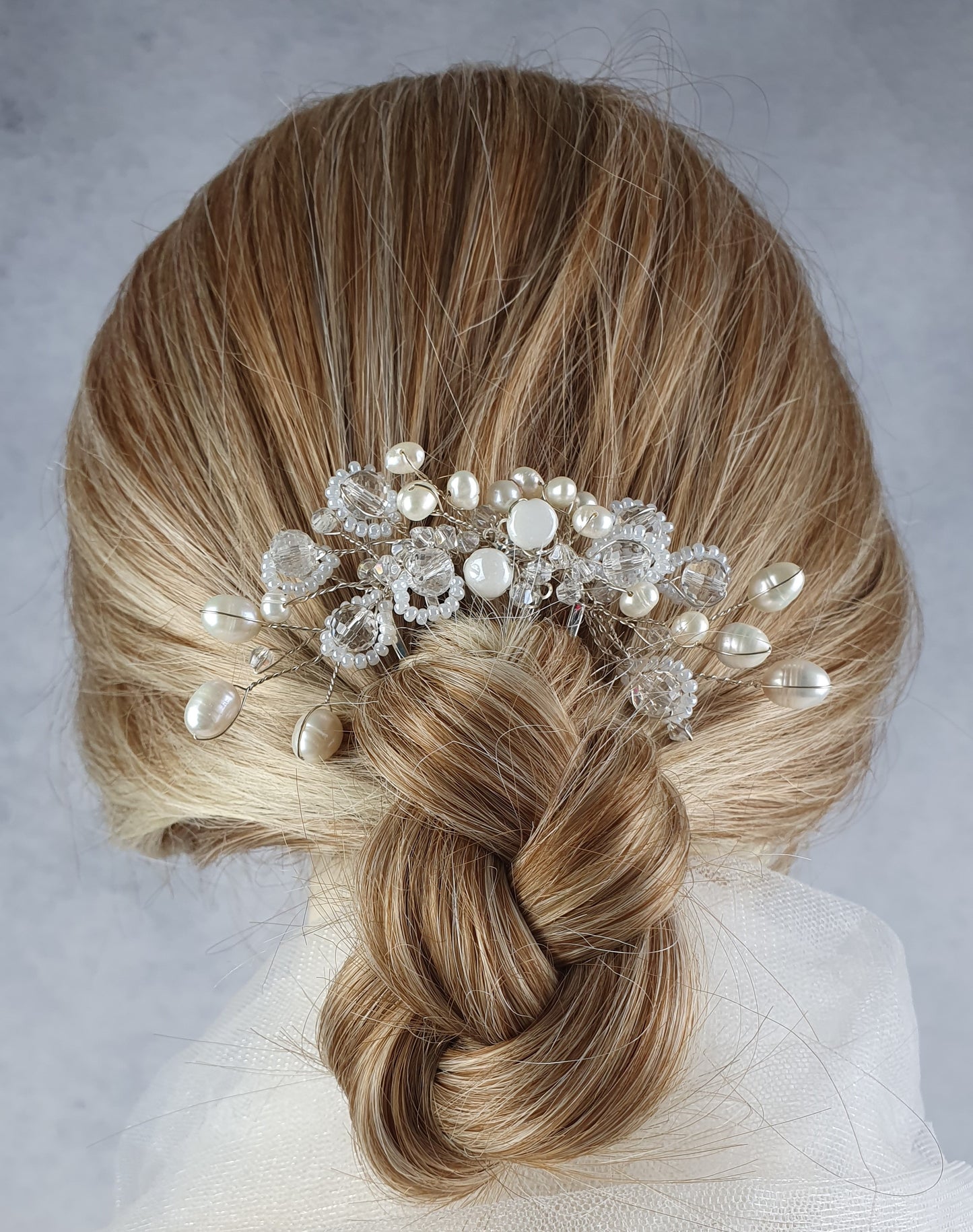 Handgemaakte bruids haarkam met witte zoetwaterparels, Elegant en uniek voor speciale gelegenheden, haaraccessoires
