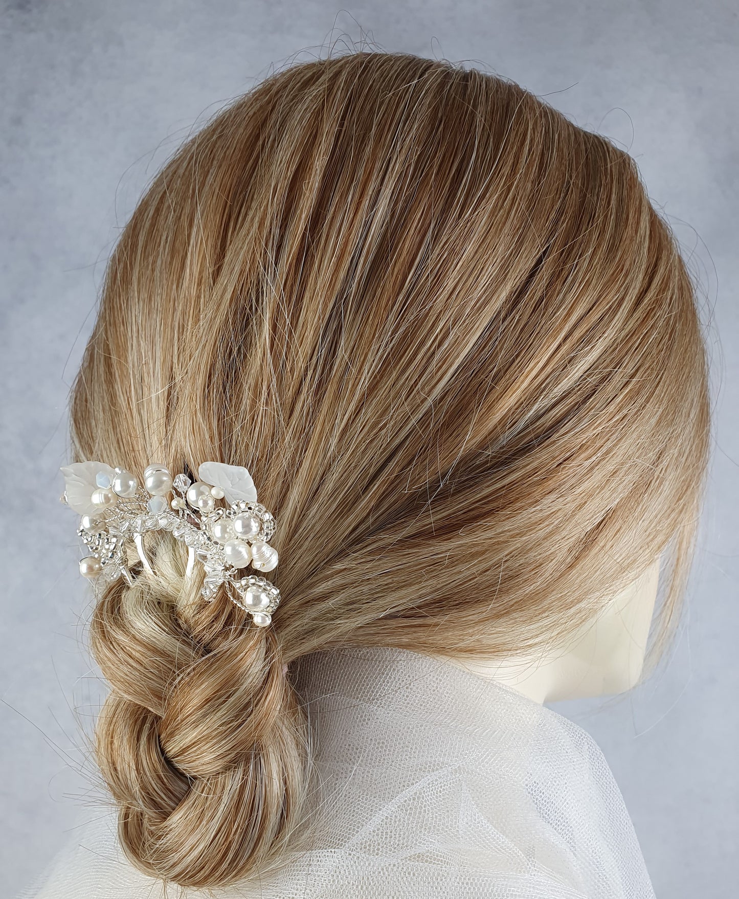 Handgemaakte bruids haarkam met witte zoetwaterparels, Elegant en uniek voor speciale gelegenheden, haaraccessoires