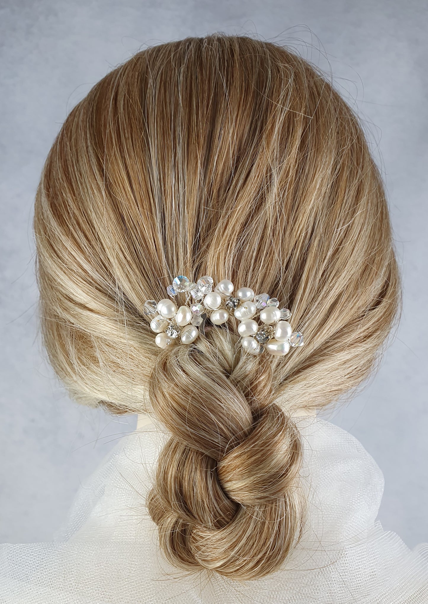 Handgemaakte bruids haarkam met witte zoetwaterparels, Elegant en uniek voor speciale gelegenheden, haaraccessoires