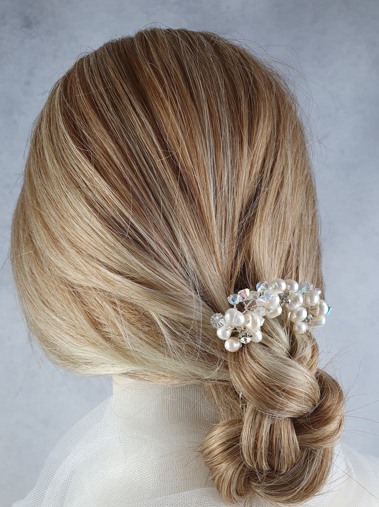 Handgemaakte bruids haarkam met witte zoetwaterparels, Elegant en uniek voor speciale gelegenheden, haaraccessoires