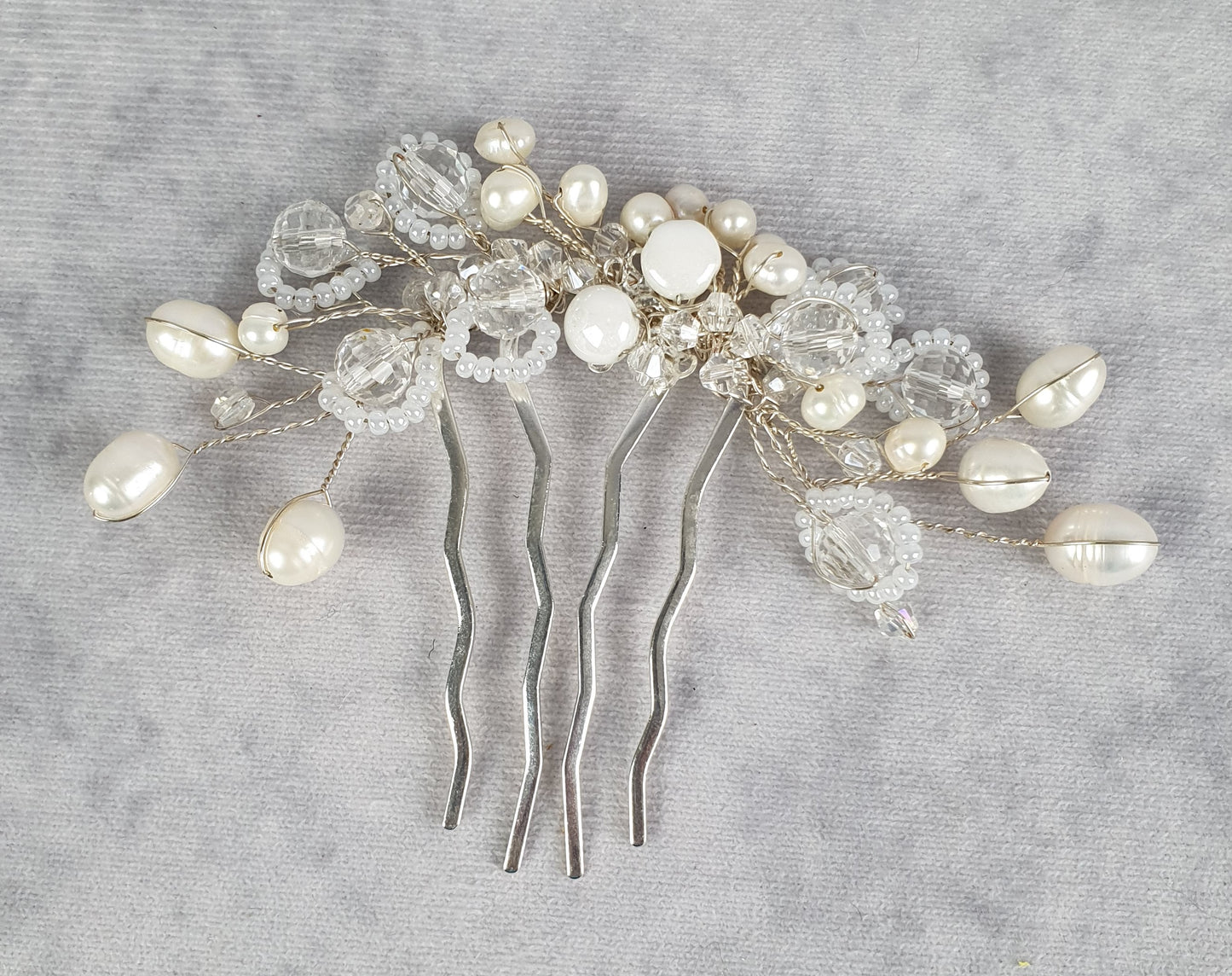 Handgemaakte bruids haarkam met witte zoetwaterparels, Elegant en uniek voor speciale gelegenheden, haaraccessoires