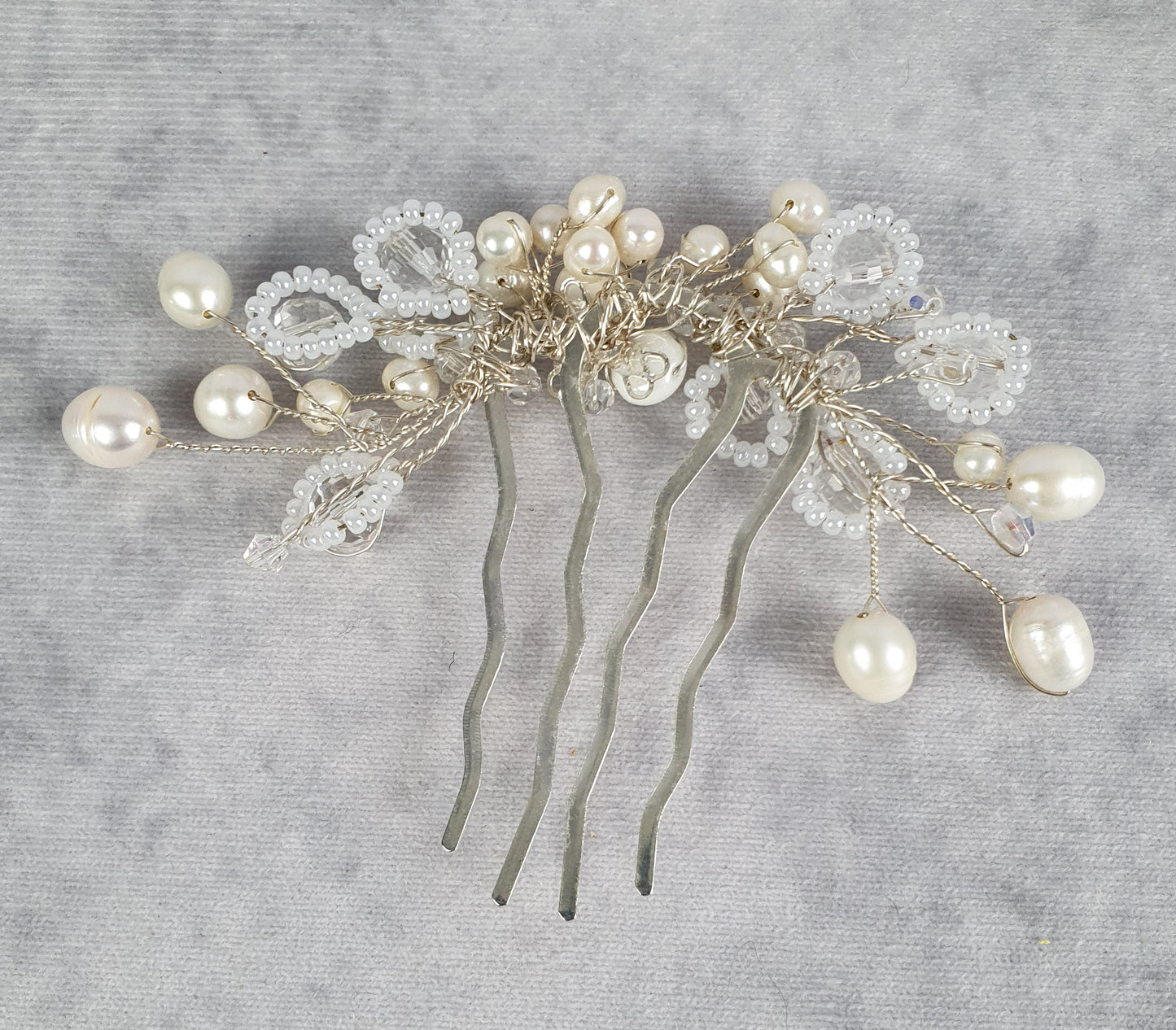 Handgemaakte bruids haarkam met witte zoetwaterparels, Elegant en uniek voor speciale gelegenheden, haaraccessoires