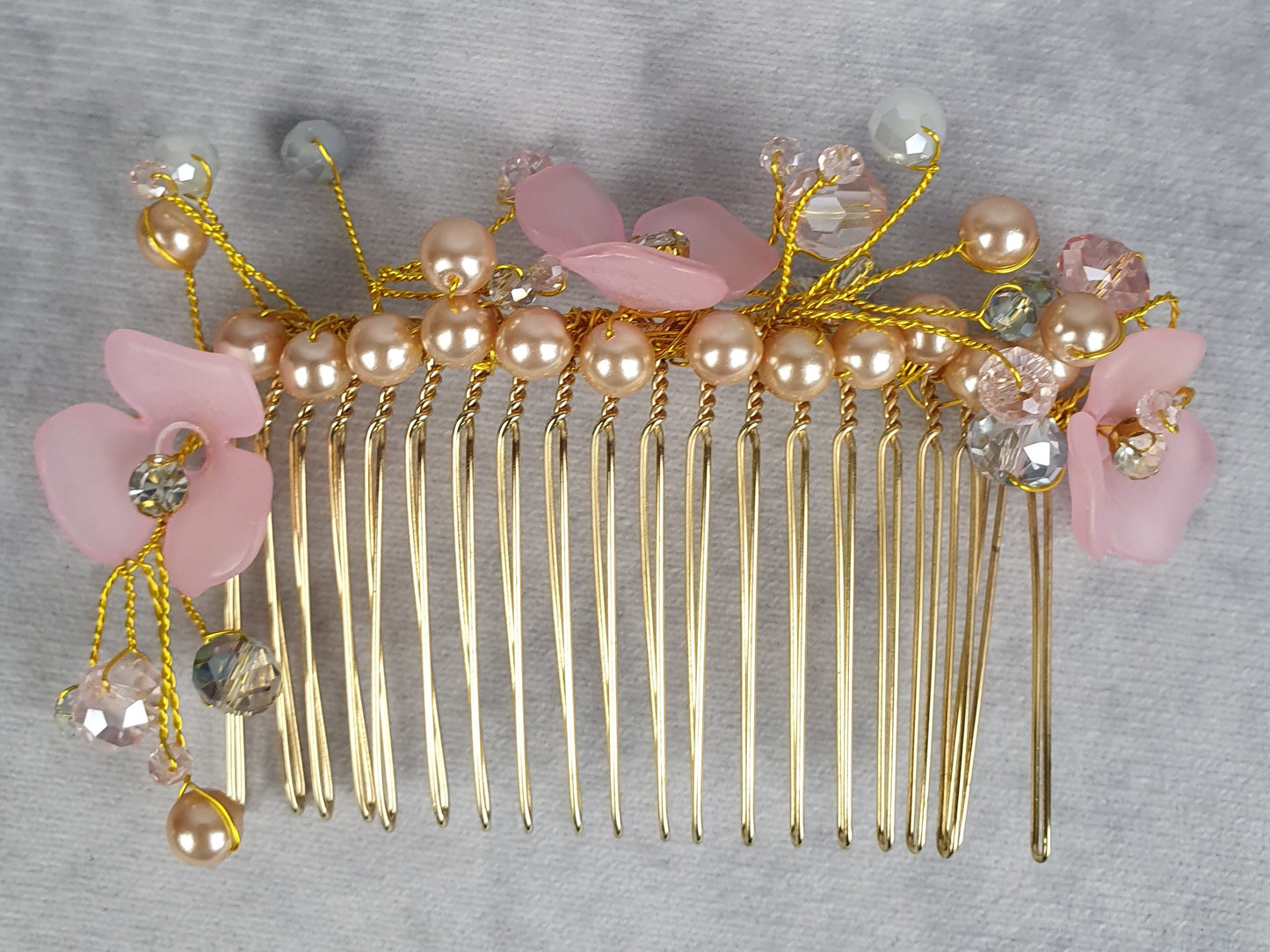 Handgemaakte bruids haarkam met kunstbloemen, Elegant en uniek voor speciale gelegenheden, haaraccessoires