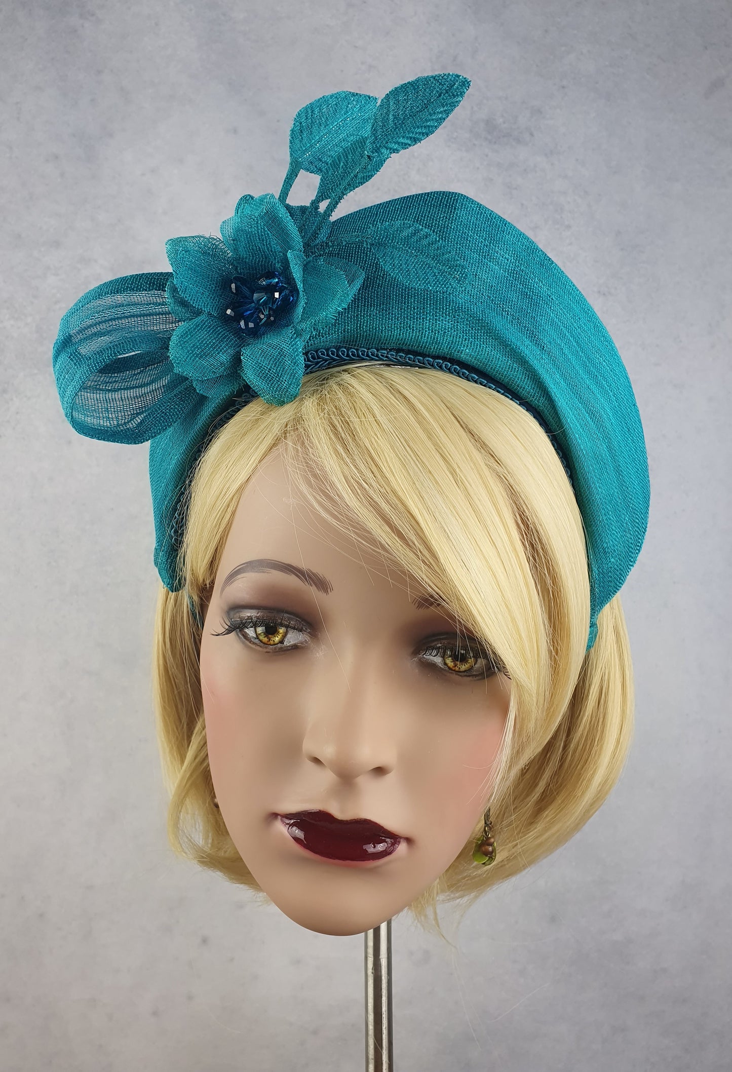 Groene handgemaakte hoofdband met abaca zijde, elegante hoofdband voor bruiloft-gasten, fascinator voor dames, speciale gelegenheden