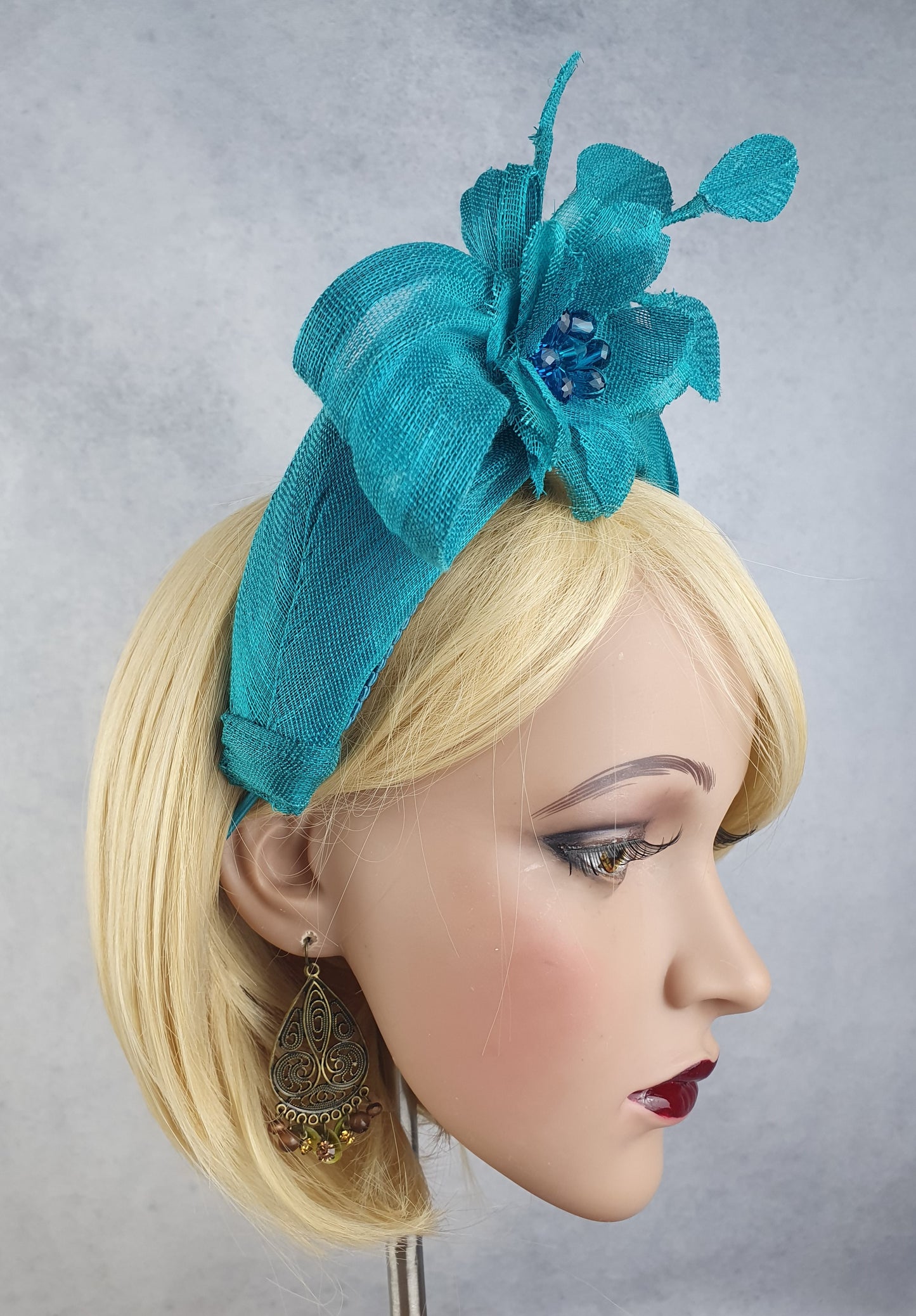 Groene handgemaakte hoofdband met abaca zijde, elegante hoofdband voor bruiloft-gasten, fascinator voor dames, speciale gelegenheden