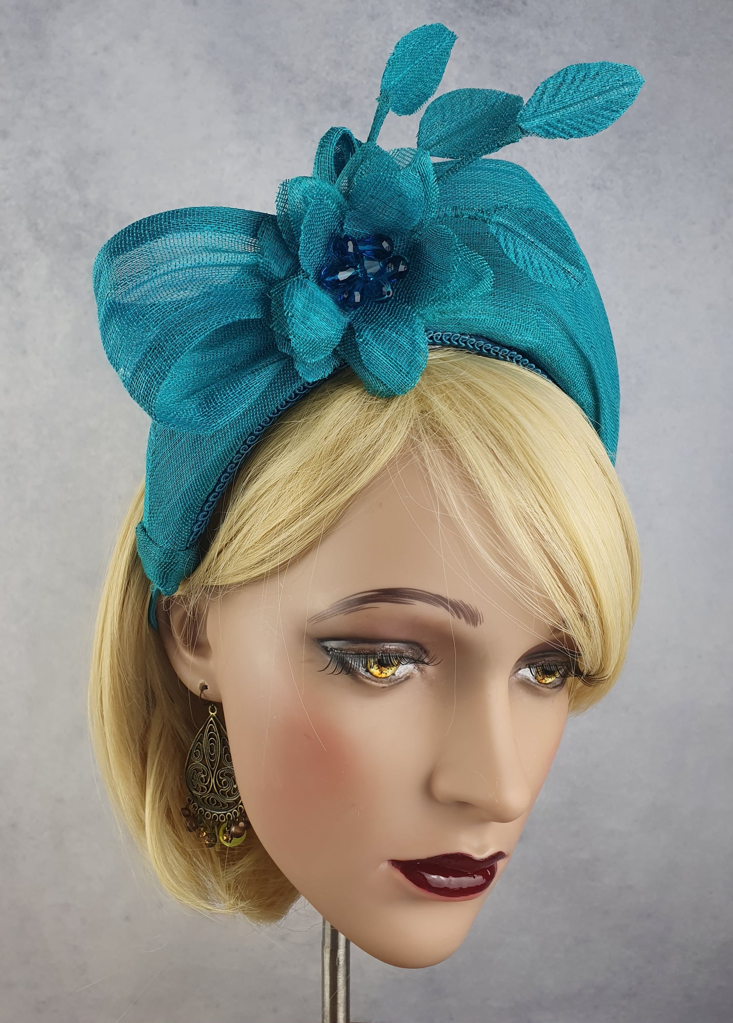 Groene handgemaakte hoofdband met abaca zijde, elegante hoofdband voor bruiloft-gasten, fascinator voor dames, speciale gelegenheden