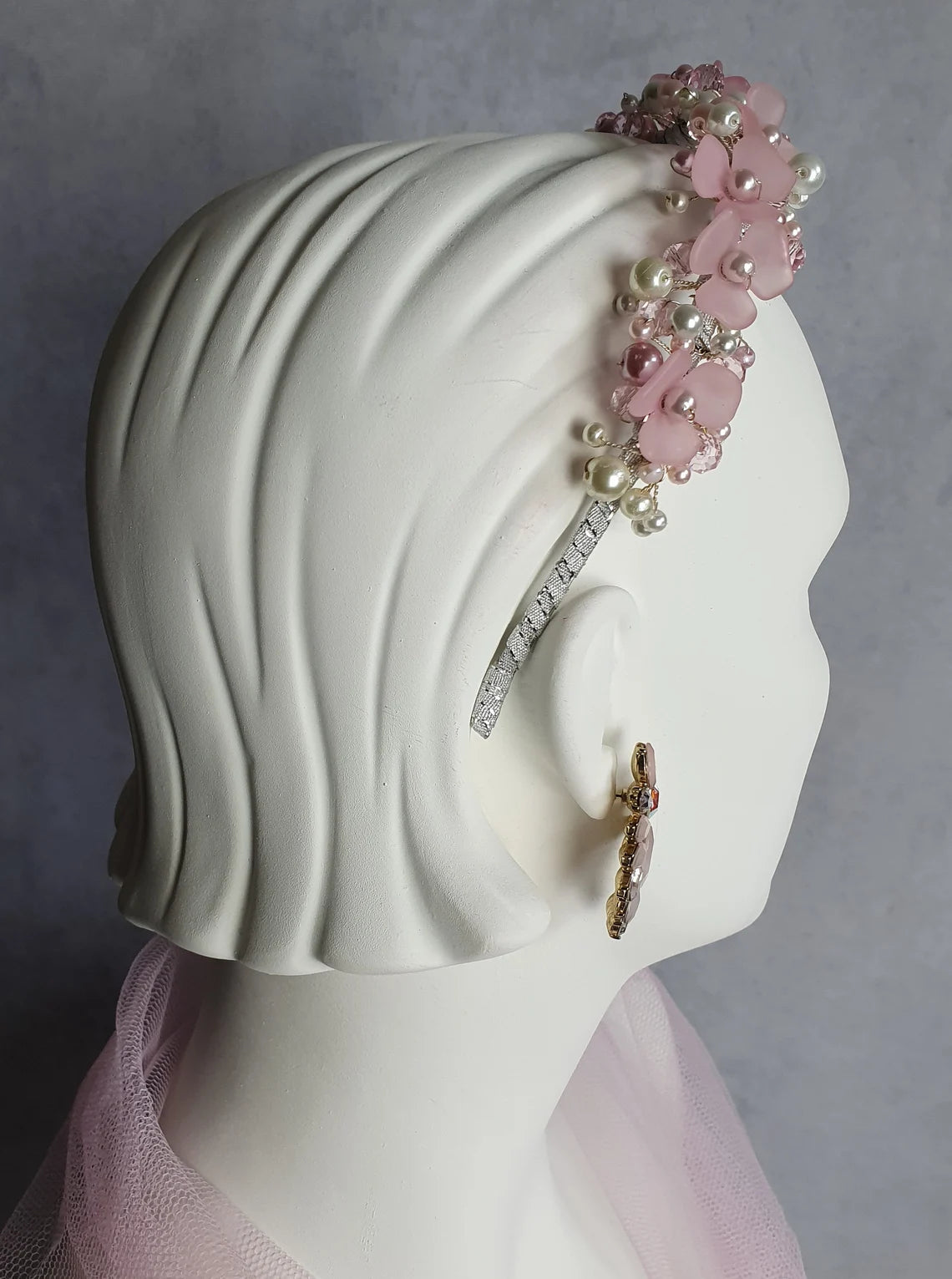 Handgemaakte dameshoofdband met kunststof bloemen, tiara, bruids diadeem, haaraccessoires, gast tiara, speciaal voor evenementen
