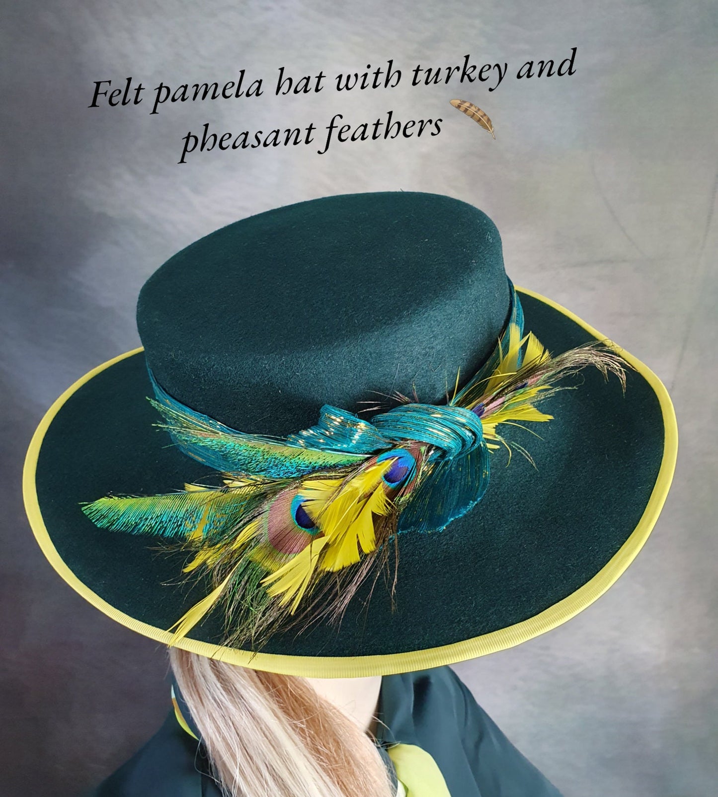 Stijlvolle handgemaakte groen met gele pamela hoed voor vrouwen- Speciale gelegeheid, Herfst Winter, dameshoed, feestelijke evenementen