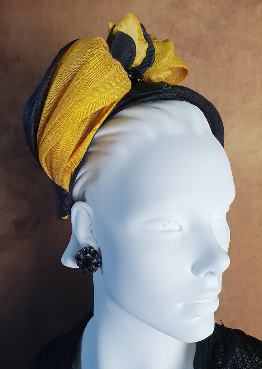 Diadema de seda de abacá amarilla y negra hecha a mano, fascinador, tiara, diadema de invitada, diadema de novia, ocasión especial