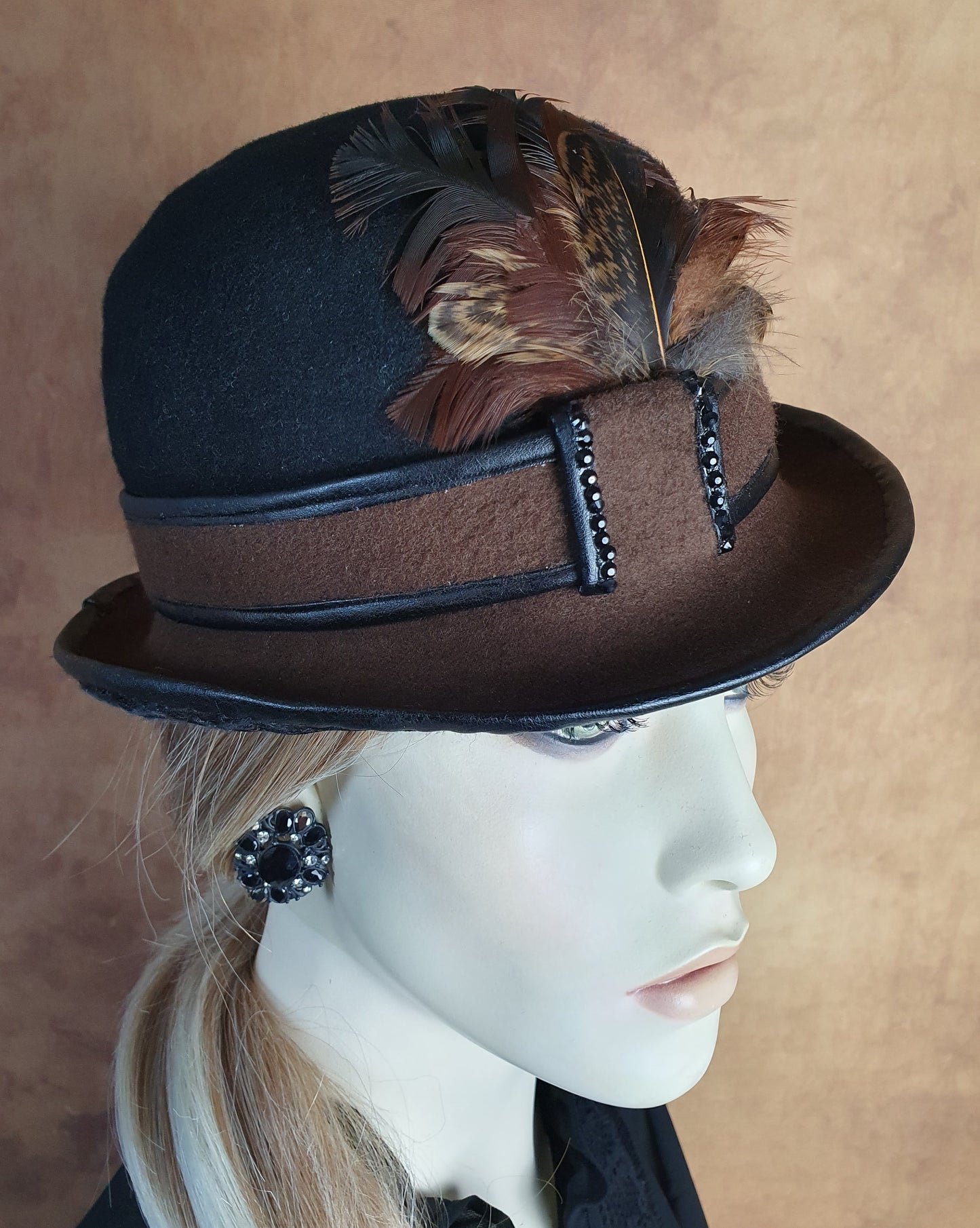 Handmade black and brown felt bowler hat with rooster feathers, ladies bowler hat, vintage bowler hat, derby hat, top hat for special events