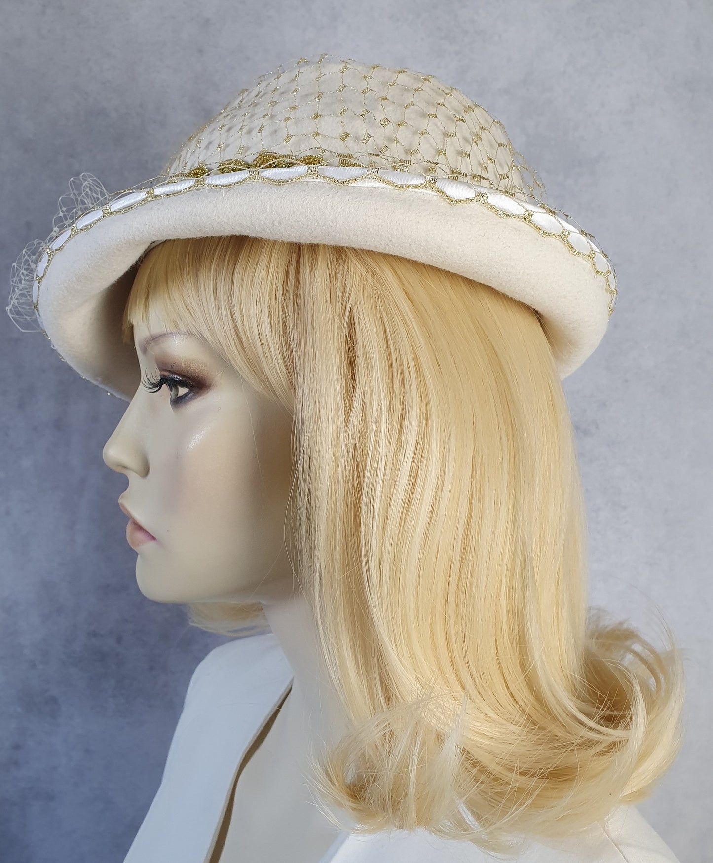 Women's hat Fedora made of ecru white felt with veil, handmade elegant bridal hat, for weddings or other special events.