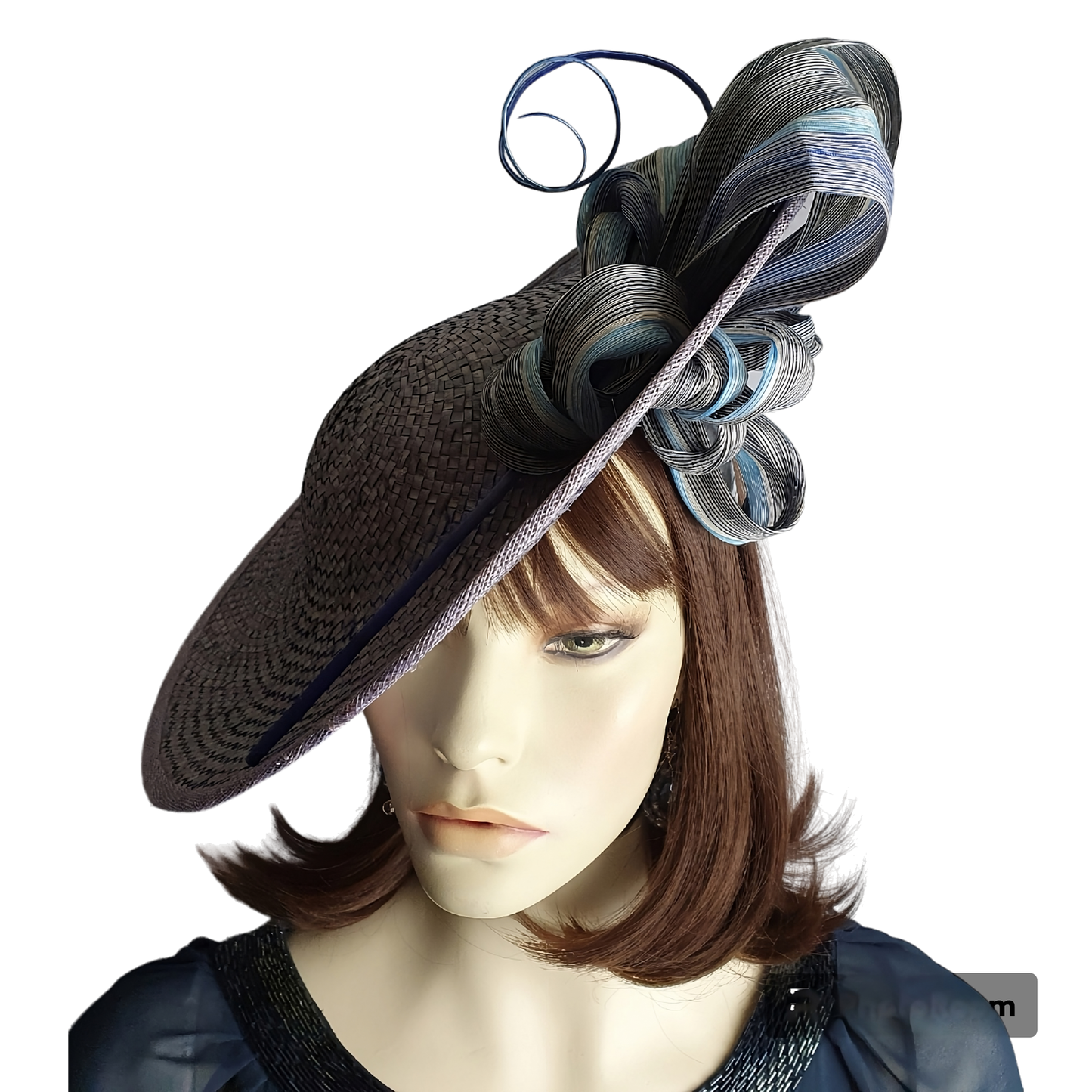 Sombrero de dama Gris Morado, tocado hecho a mano de fibras naturales con seda de abacá, sombrero de verano para dama, ocasiones especiales.