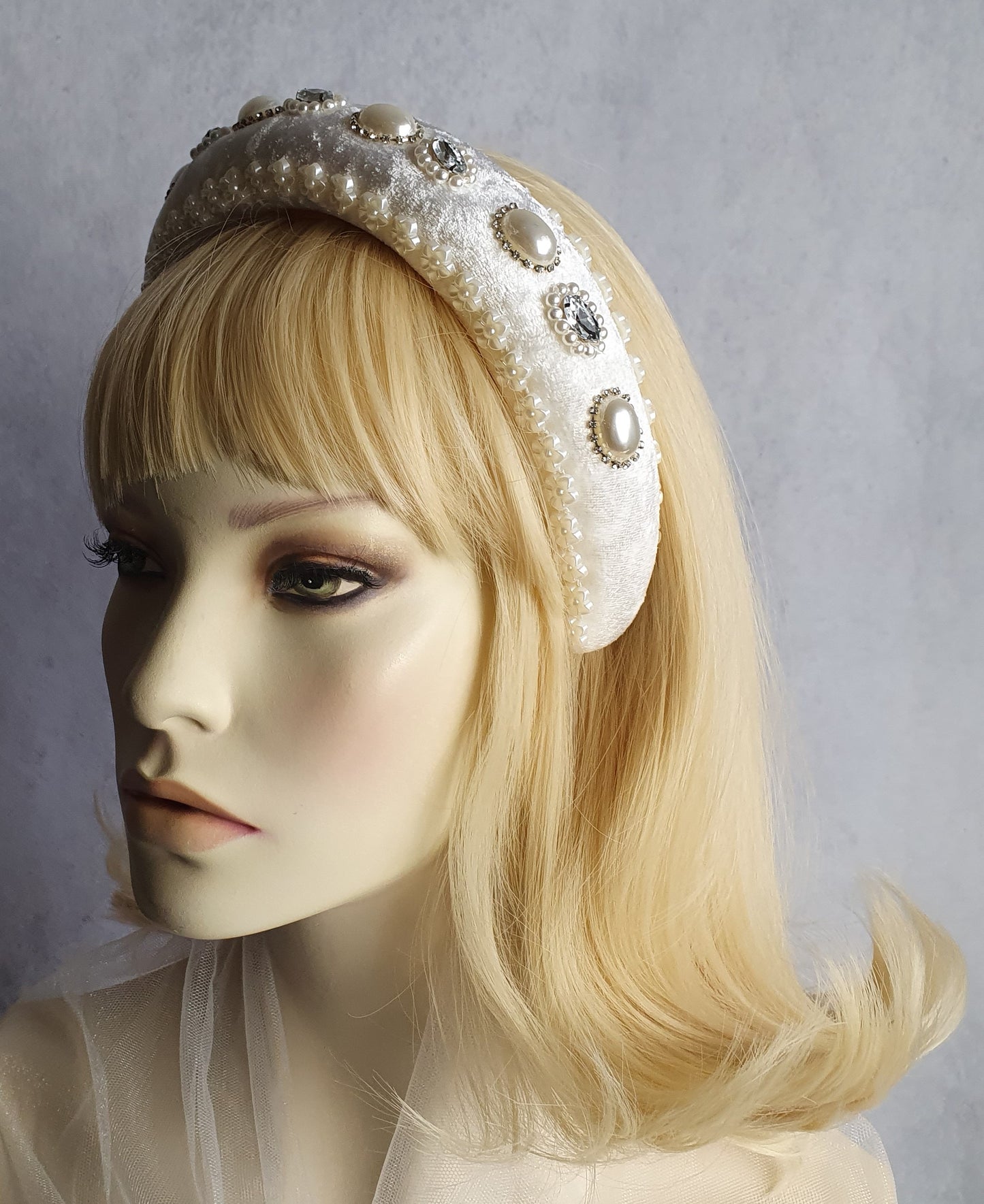 Diadema de terciopelo hecha a mano con perlas, elegante accesorio para el cabello para bodas, tiara de boda, tocado, ocasión especial