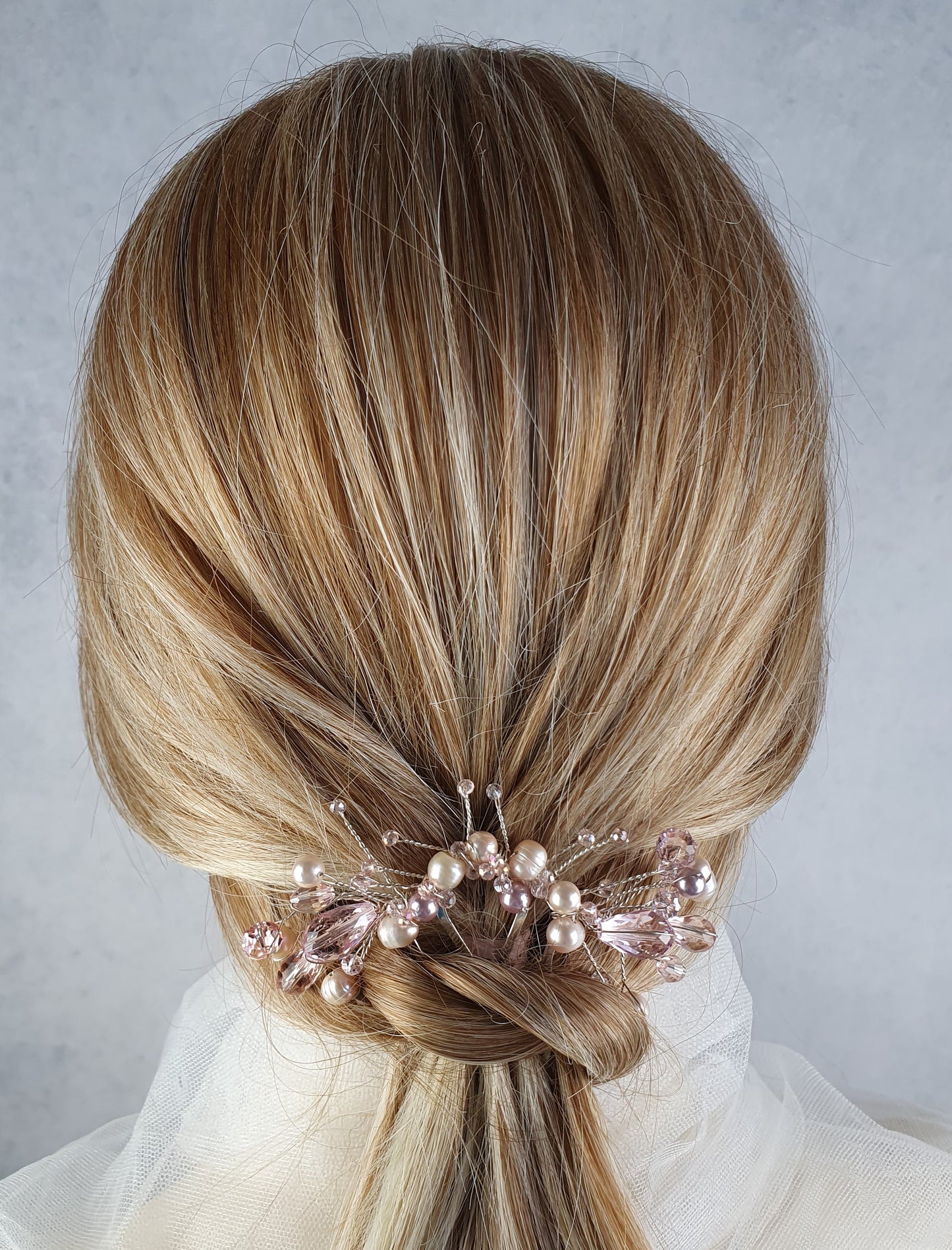 Handmade bridal comb with freshwater pearls -Elegant hair accessory for weddings, fujiyuan metal comb, guests and parties