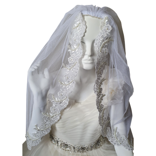 Bridal veil with lace, handmade with pearls, plastic comb with pearls, bridal veil, round veil, church shutter, special wedding