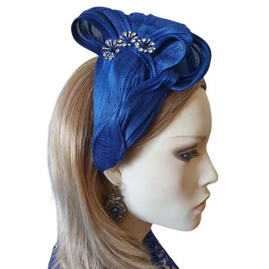 Elegante diadema azul hecha a mano con piedras de flor de abacá de seda, diadema para invitada, tocado de mujer, boda, eventos especiales