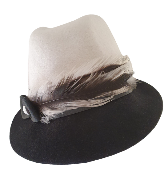 Elegante dameshoed zwart en wit  vilt hoed fedora- stijlvolle fascinator, viltenhoed, hoofddeksel
