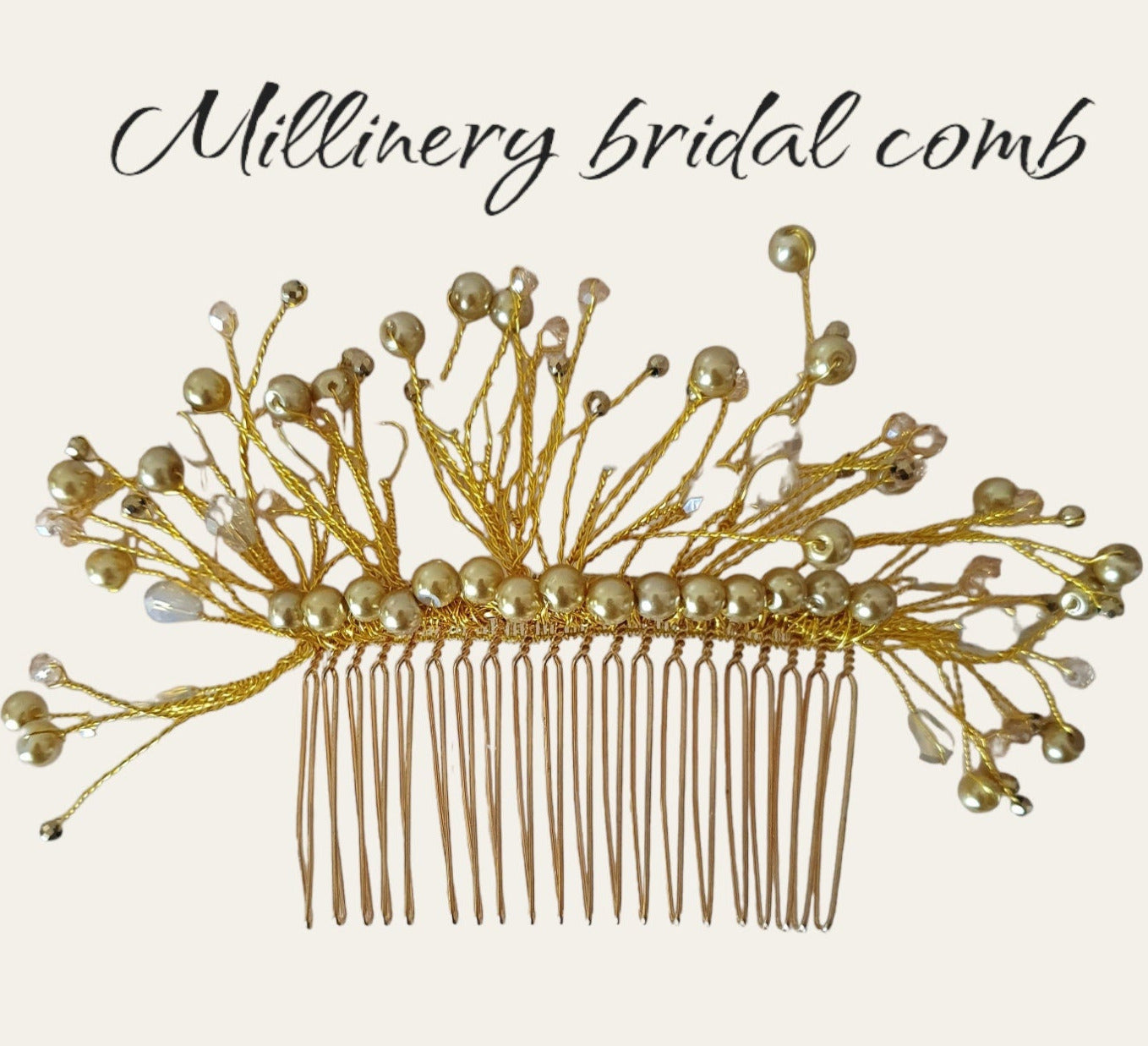 Handgemaakte bruidskam met parels en druppelstenen - Elegant haaraccessoire voor bruiloften, bruiloft en feesten, goudkleurige metalen kam