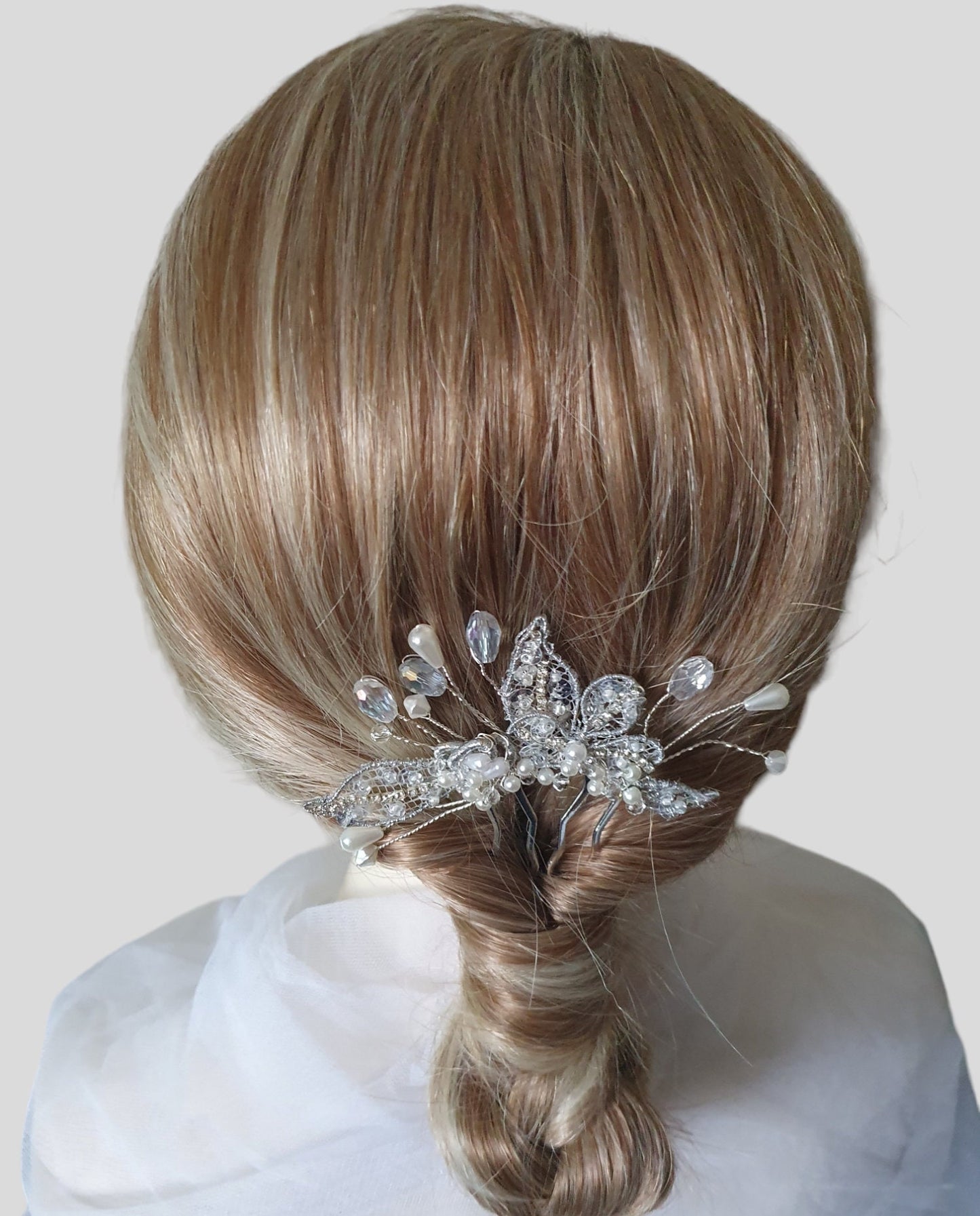 Handmade bridal comb with pearls and drop stones - elegant hair accessory for weddings, guests and parties, silver-colored metal comb