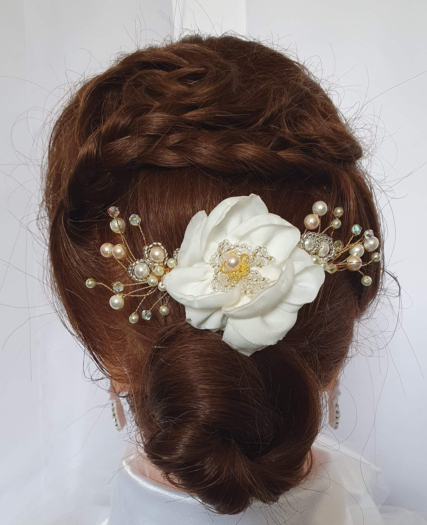 Bruidskam met zijden bloem en parels - Handgemaakt met parels, kralen, elegant haaraccessoire, kam voor bruilof, speciale evenementen