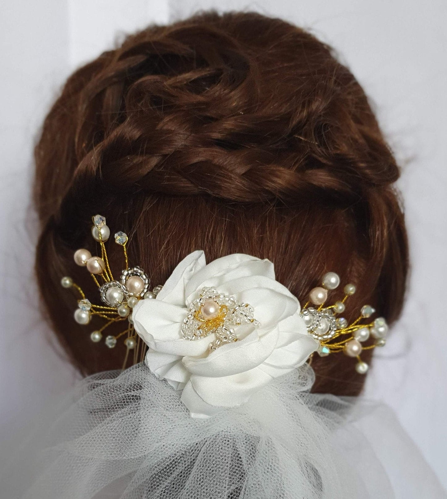 Bruidskam met zijden bloem en parels - Handgemaakt met parels, kralen, elegant haaraccessoire, kam voor bruilof, speciale evenementen