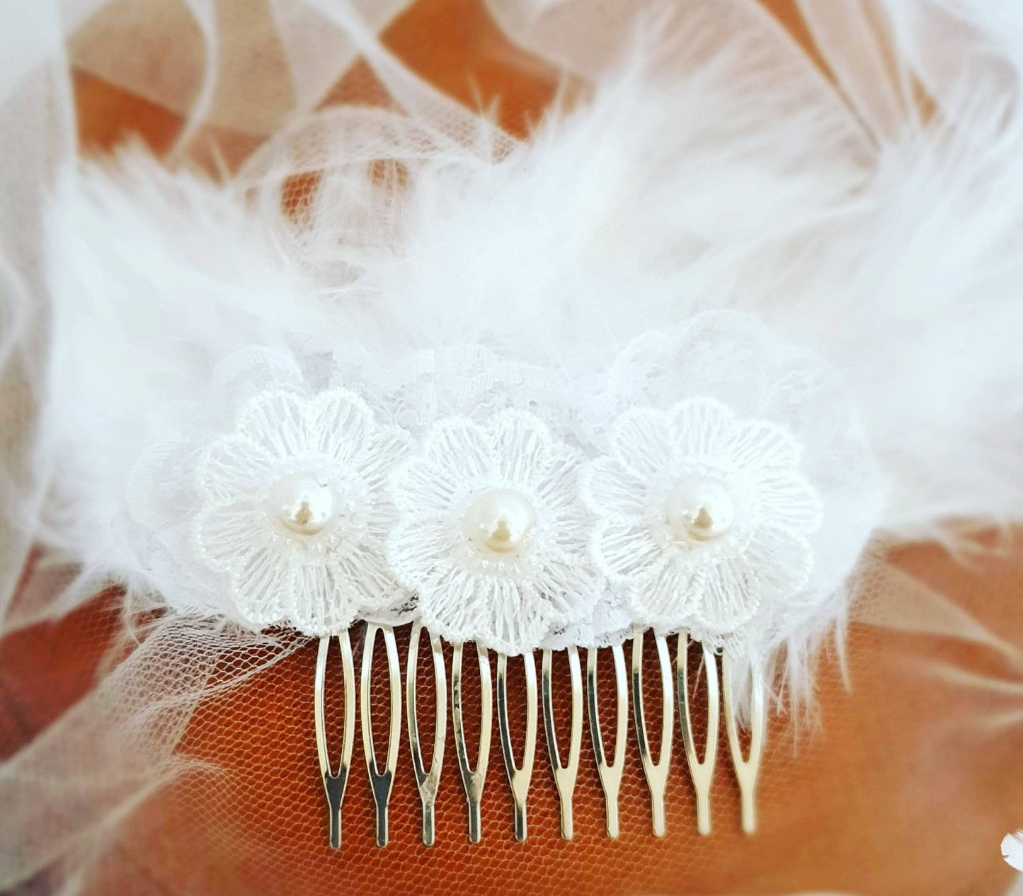 Bridal comb with swan feathers, handmade wedding comb, special occasions, headdress, wedding comb
