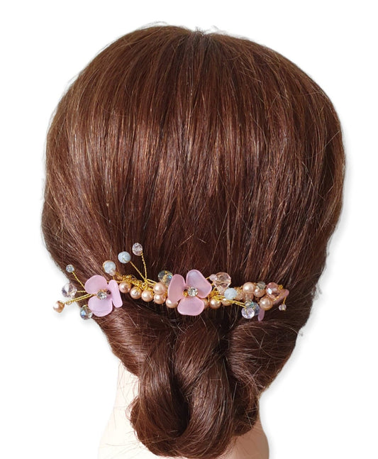 Handmade bridal hair comb with artificial flowers, Elegant and unique for special occasions, hair accessories