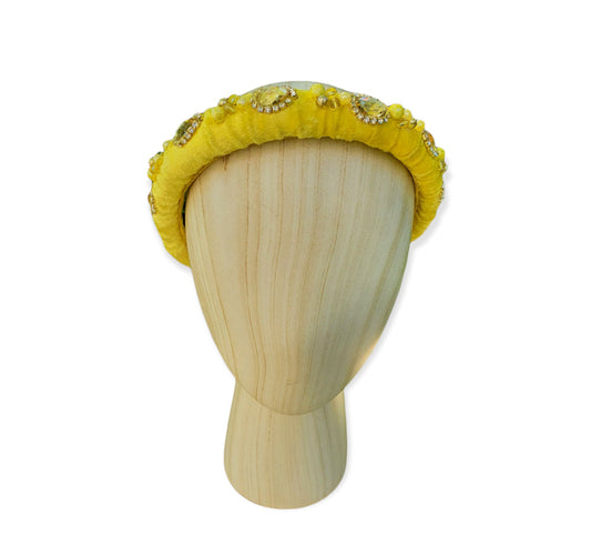 Diadema hecha a mano en color amarillo decorada con tela de terciopelo- Elegante accesorio para el cabello para bodas, invitadas y fiestas, diadema para el cabello de mujer
