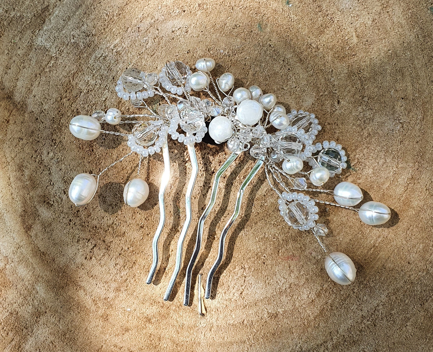 Handgemaakte bruids haarkam met witte zoetwaterparels, Elegant en uniek voor speciale gelegenheden, haaraccessoires