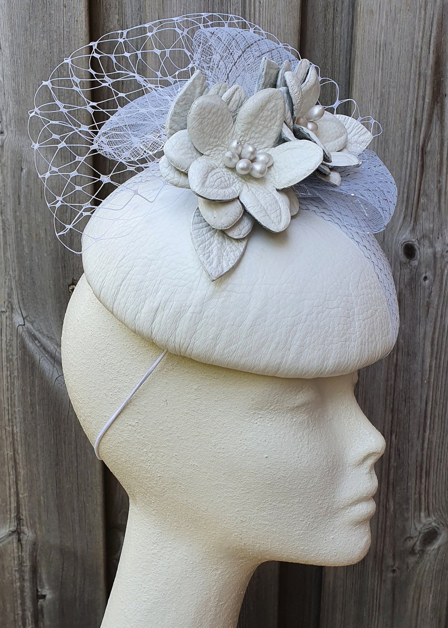 Round handmade fascinator white with natural leather and crinoline, wedding headdress, elegant ladies hat for special occasion