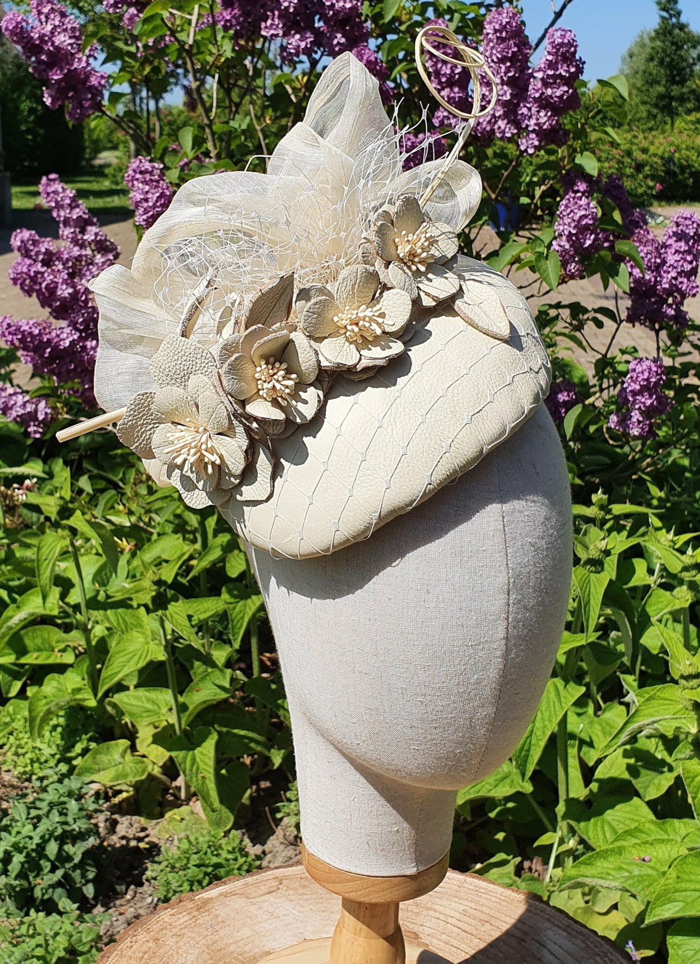 Handmade fascinator beige with ostrich with abaca silk and natural leather, elegant women's wedding hat for special occasion