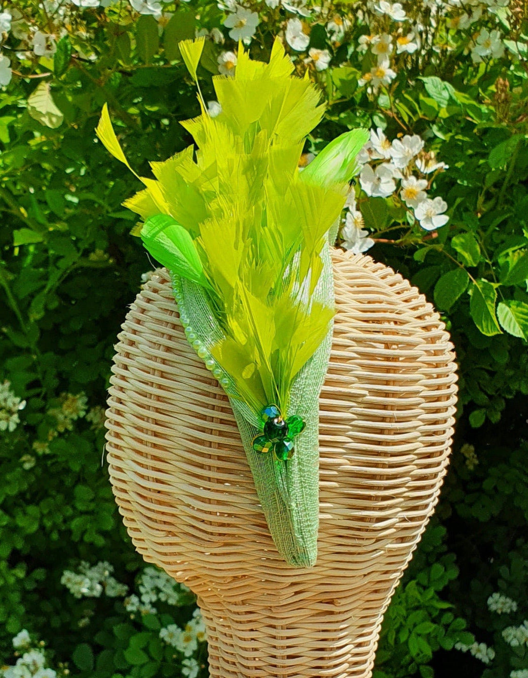 Handmade green headband with silk abaca turkey feathers, diadem, beautiful tiara, guest headband, wedding, special occasions