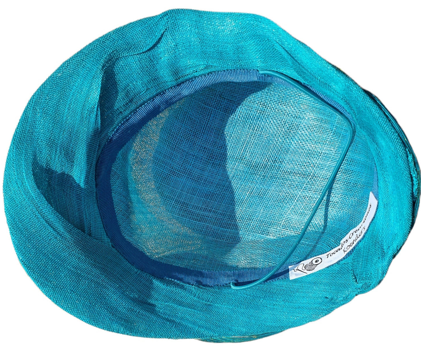 Elegante handgemaakte hoed van sinamay en abaca zijde voor dames, mooie groenblauwe hoed, evenementen, fascinator, feest