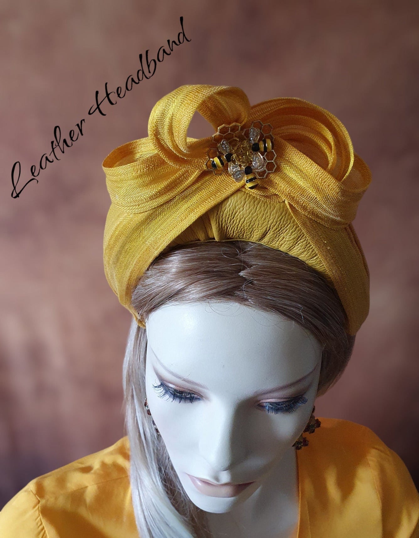 Diadema amarilla hecha a mano de cuero natural con aplicaciones de abeja abacá de seda - hermosa diadema, diadema única festiva, boda