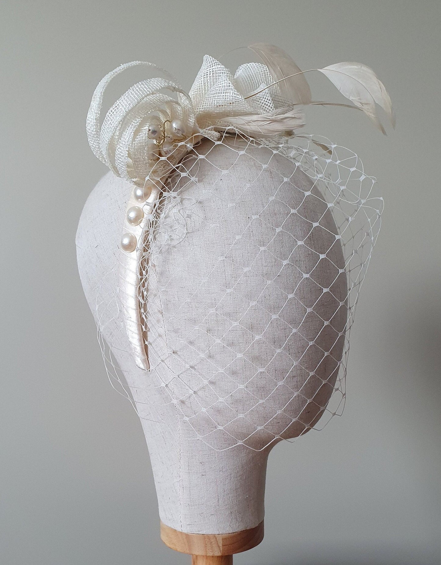 Handmade sinamay headband, diadem with veil, bridal tiara, perfect for weddings and festive occasions
