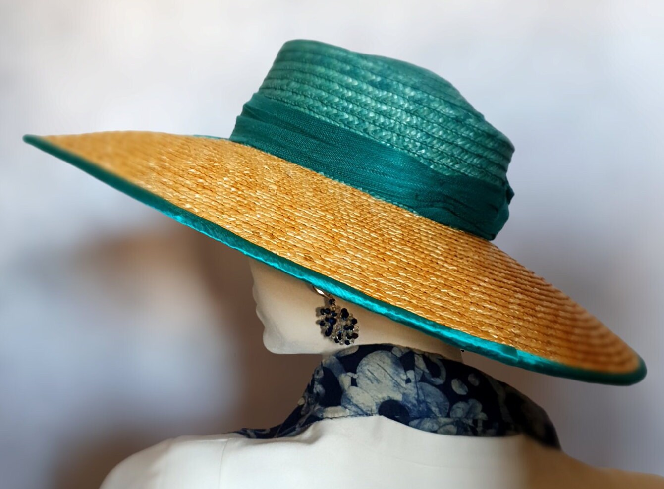Elegante handgemaakte dameshoed met abaca zijde, bruiloft hoed, gast hoed, zomer hoed, gast hoofddeksel, stro hoed, speciale gelegenheden