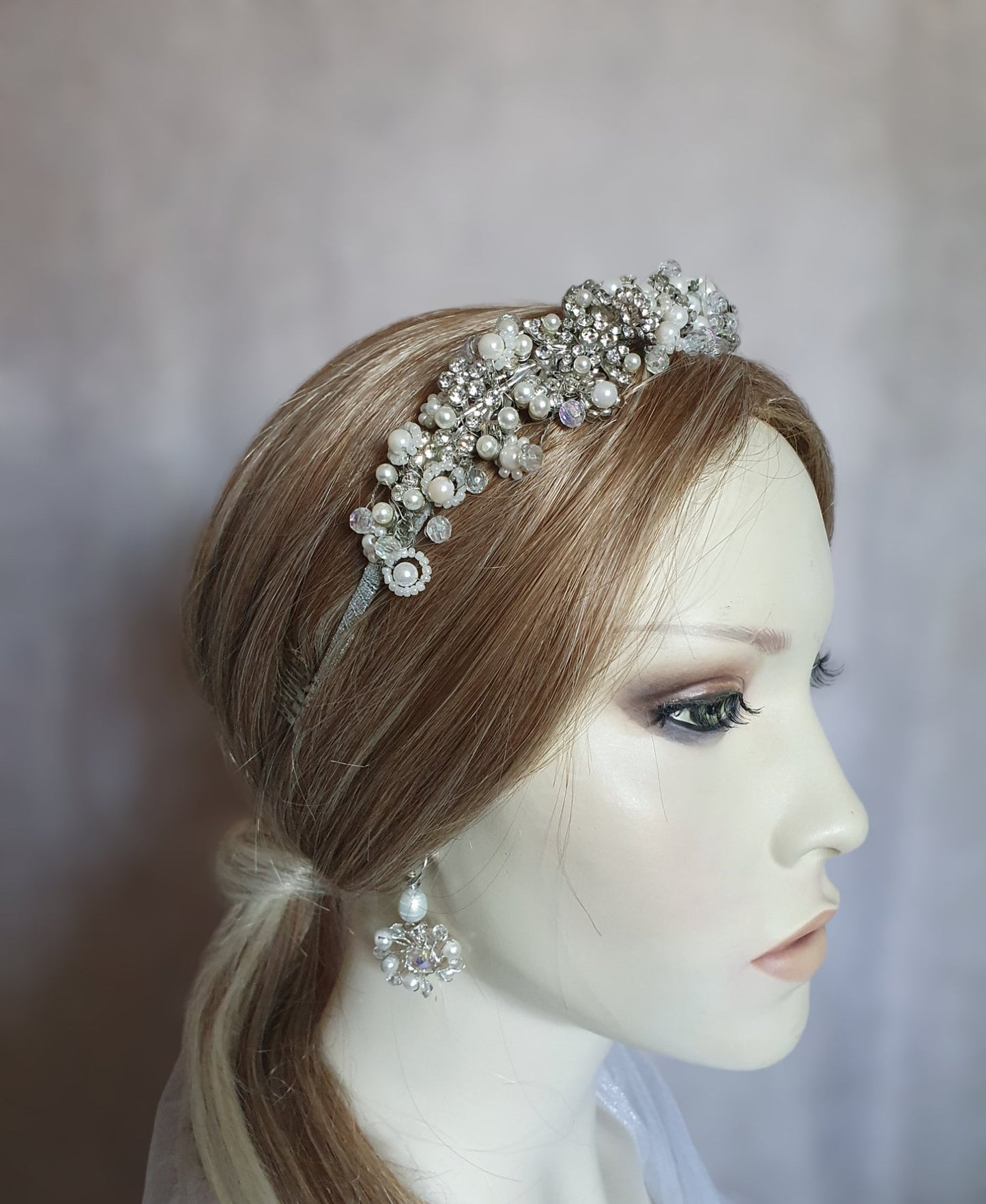 Bruiloft tiara met kristallen stenen en parels, handgemaakt, bruids tiara, bruids diaeem, bruids tiara, dames tiara, speciale gebeurtenis