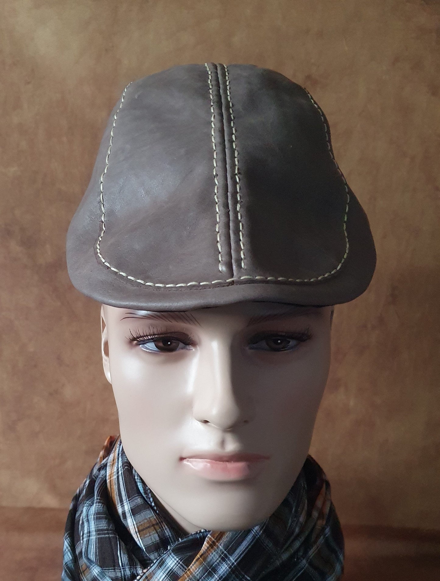 Gorra plana Lierys vintage de cuero marrón barro hecha a mano, gorra elegante, cuero natural - sombrero unisex